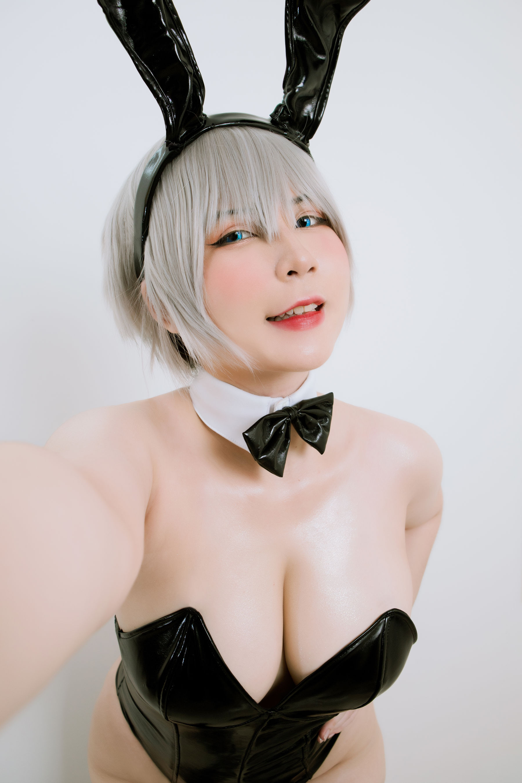 Uy Uy – Uzaki Bunny Suit [24P] - 秀人网免费无水印在线套图写真