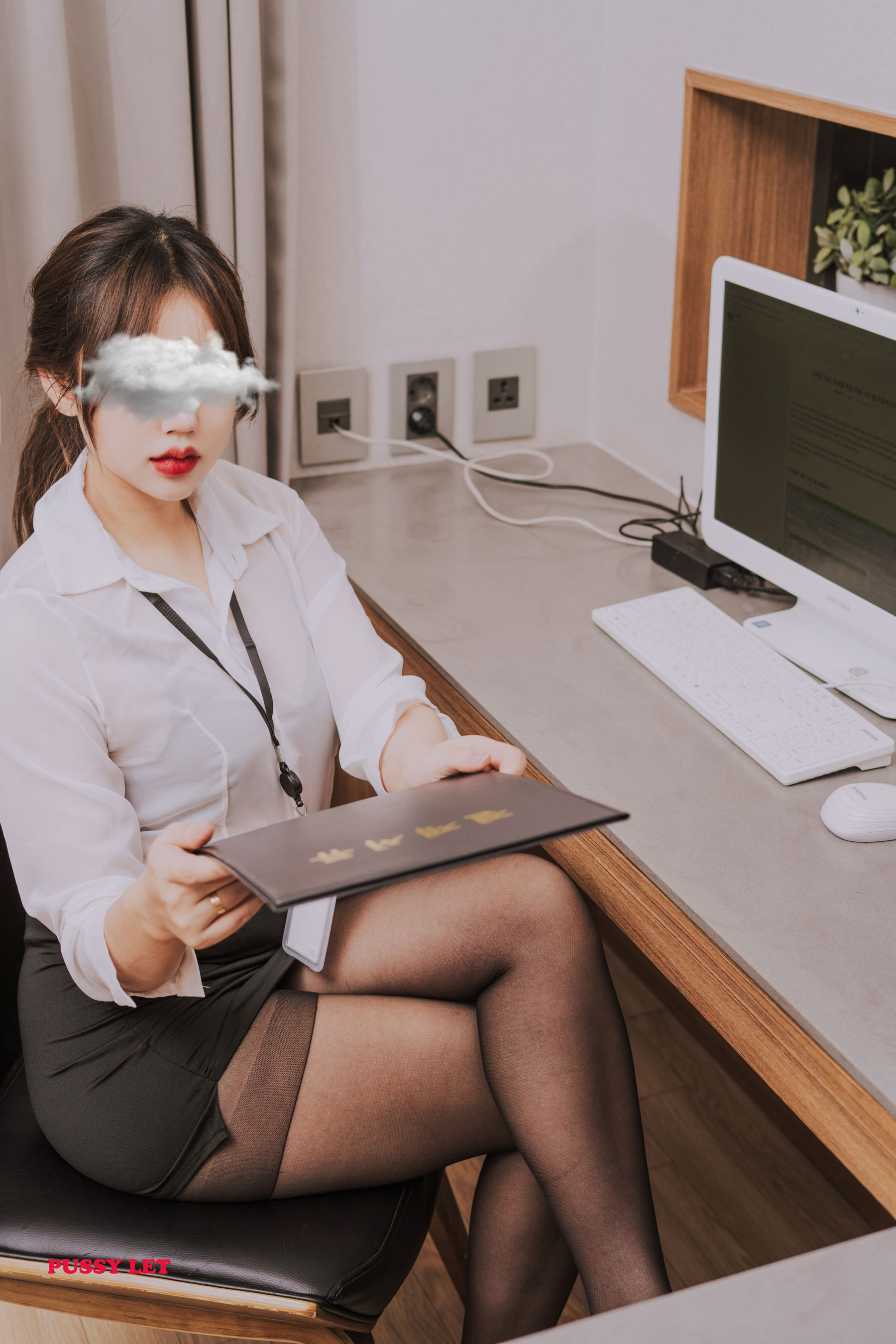 [PUSSY LET] Vol.07 Cony – Office Girl [32P] - 秀人网免费无水印在线套图写真