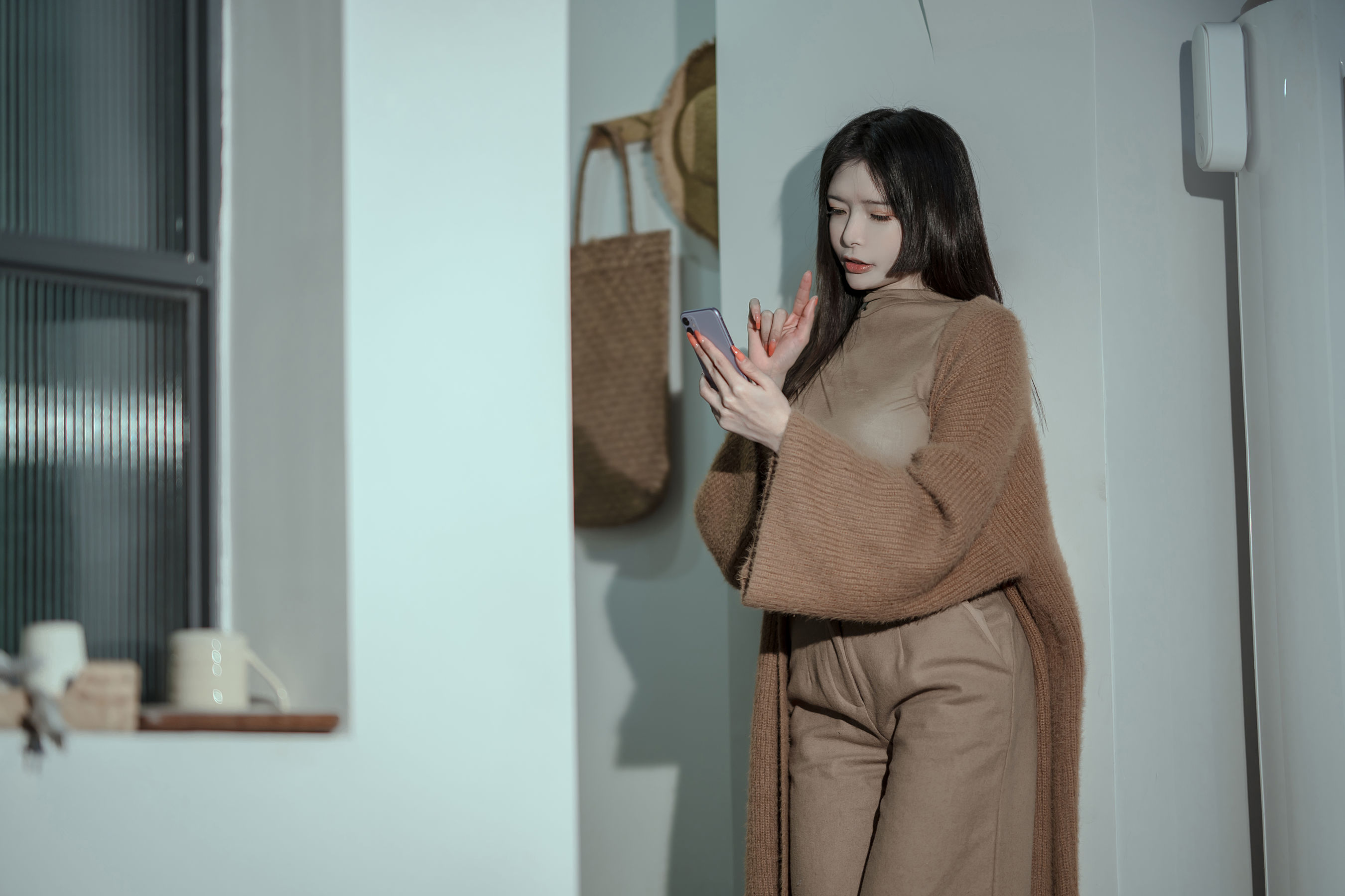 秋和柯基(夏小秋秋秋) – 一个ntr小故事 [29P] - 秀人网免费无水印在线套图写真