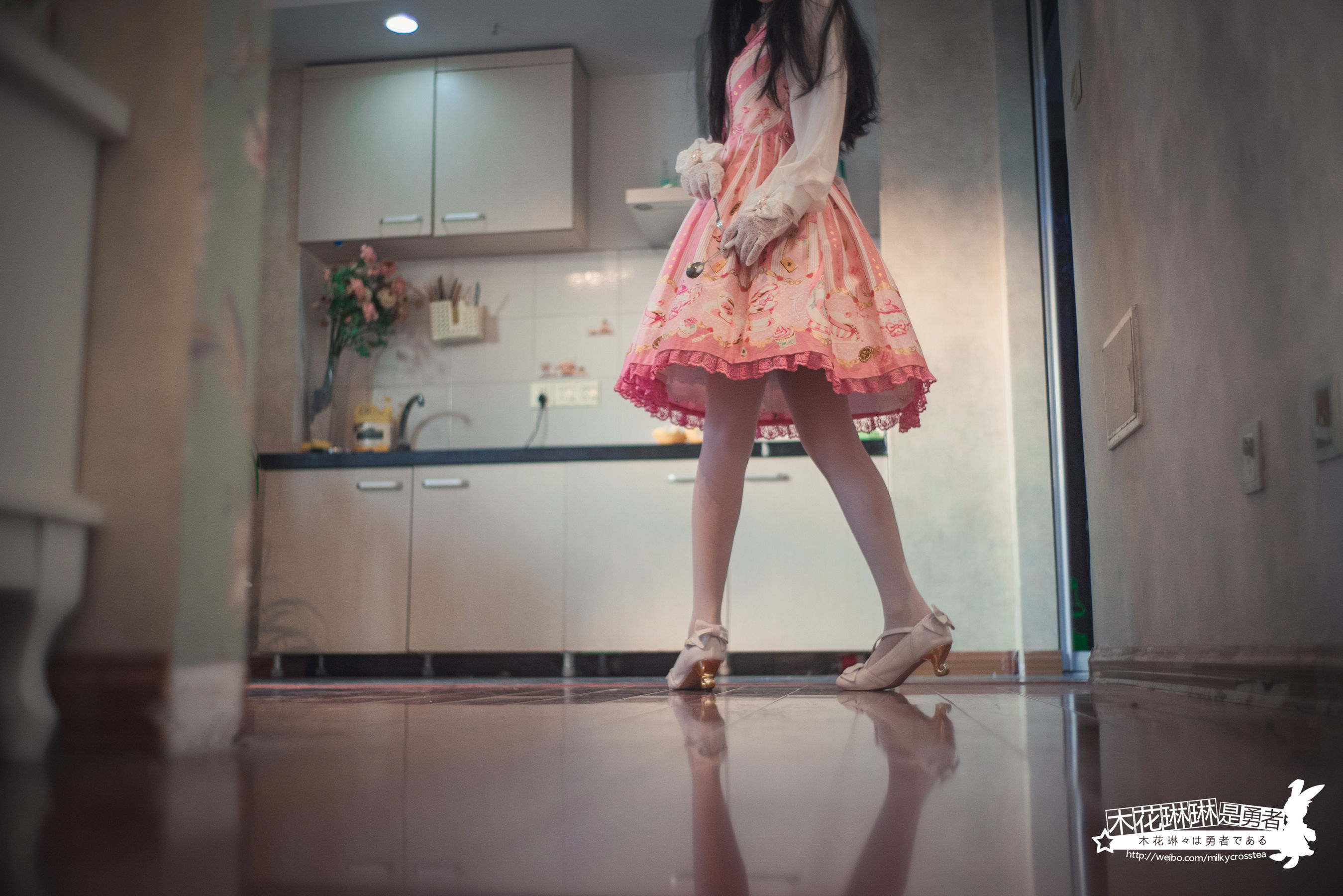 [Cosplay写真] 福利姬木花琳琳是勇者 – 未来日记 [51P] - 秀人网免费无水印在线套图写真