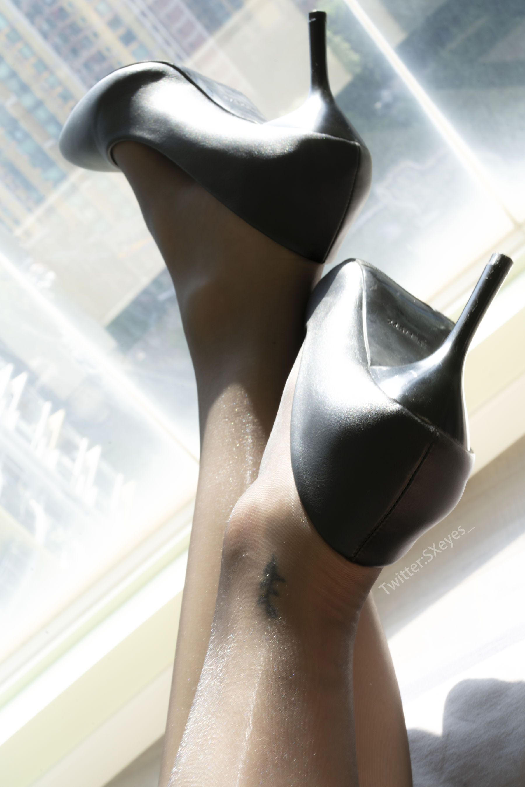 萌妹子眼酱大魔王w – 居家女友 [26P] - 秀人网免费无水印在线套图写真