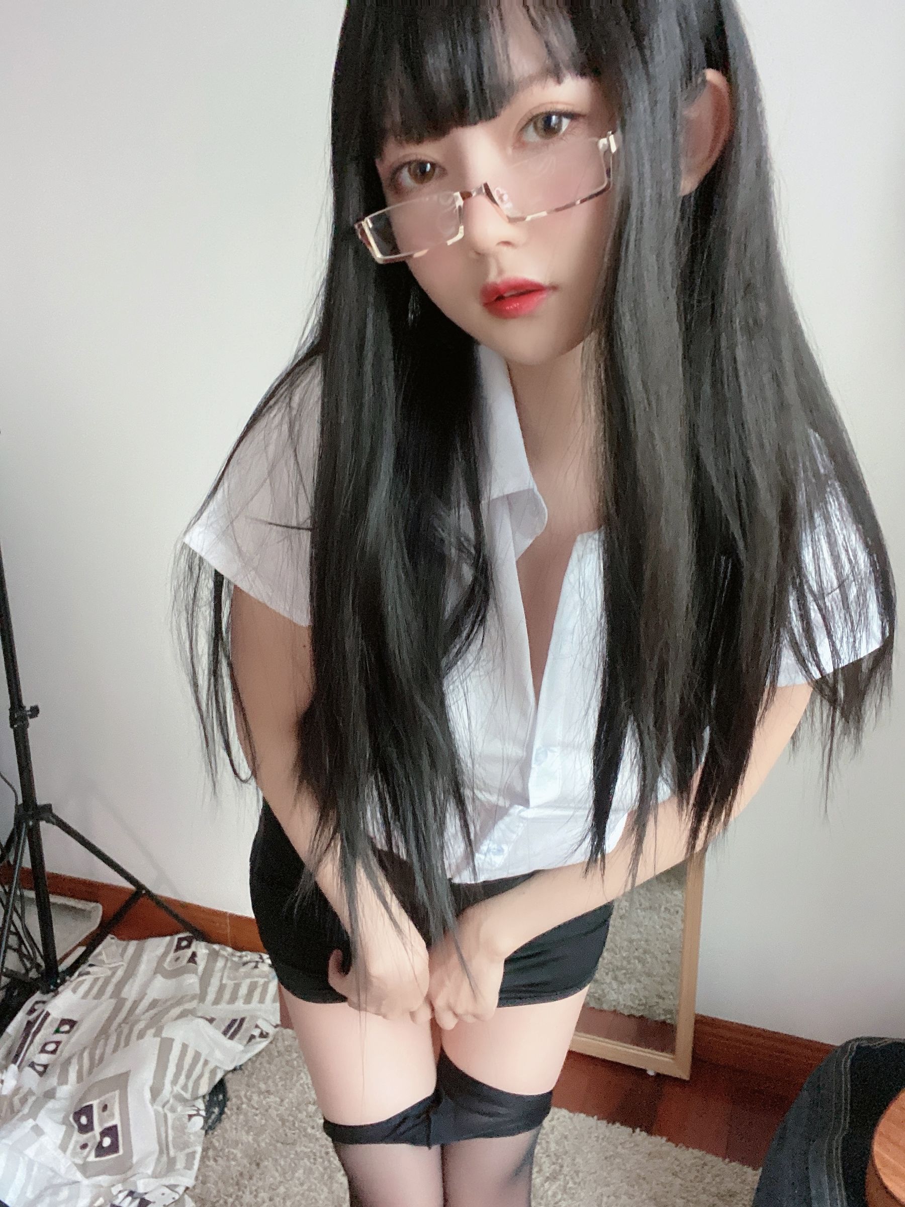 51酱 – OL衬衣 [20P] - 秀人网免费无水印在线套图写真