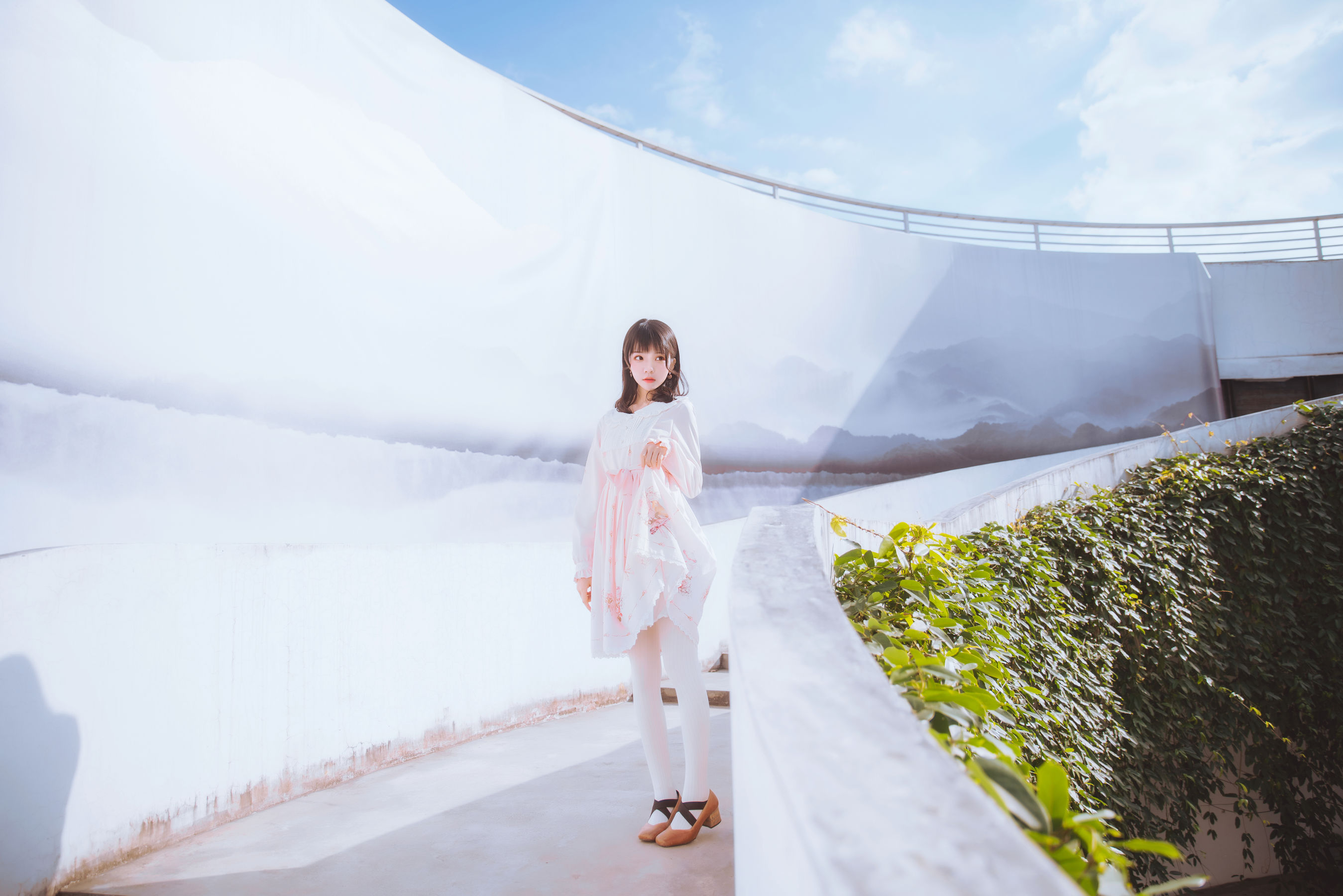 桜桃喵 – 清新之三月 [16P] - 秀人网免费无水印在线套图写真