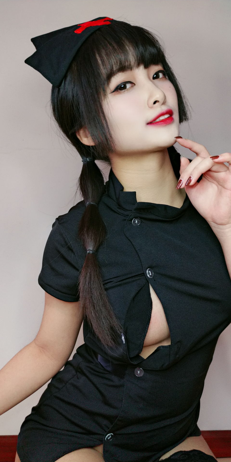 [Cosplay写真] 动漫博主洛璃LoLiSAMA – 情人节小护士 [90P] - 秀人网免费无水印在线套图写真