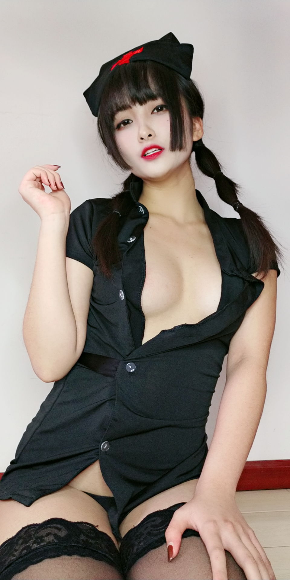 [Cosplay写真] 动漫博主洛璃LoLiSAMA – 情人节小护士 [90P] - 秀人网免费无水印在线套图写真