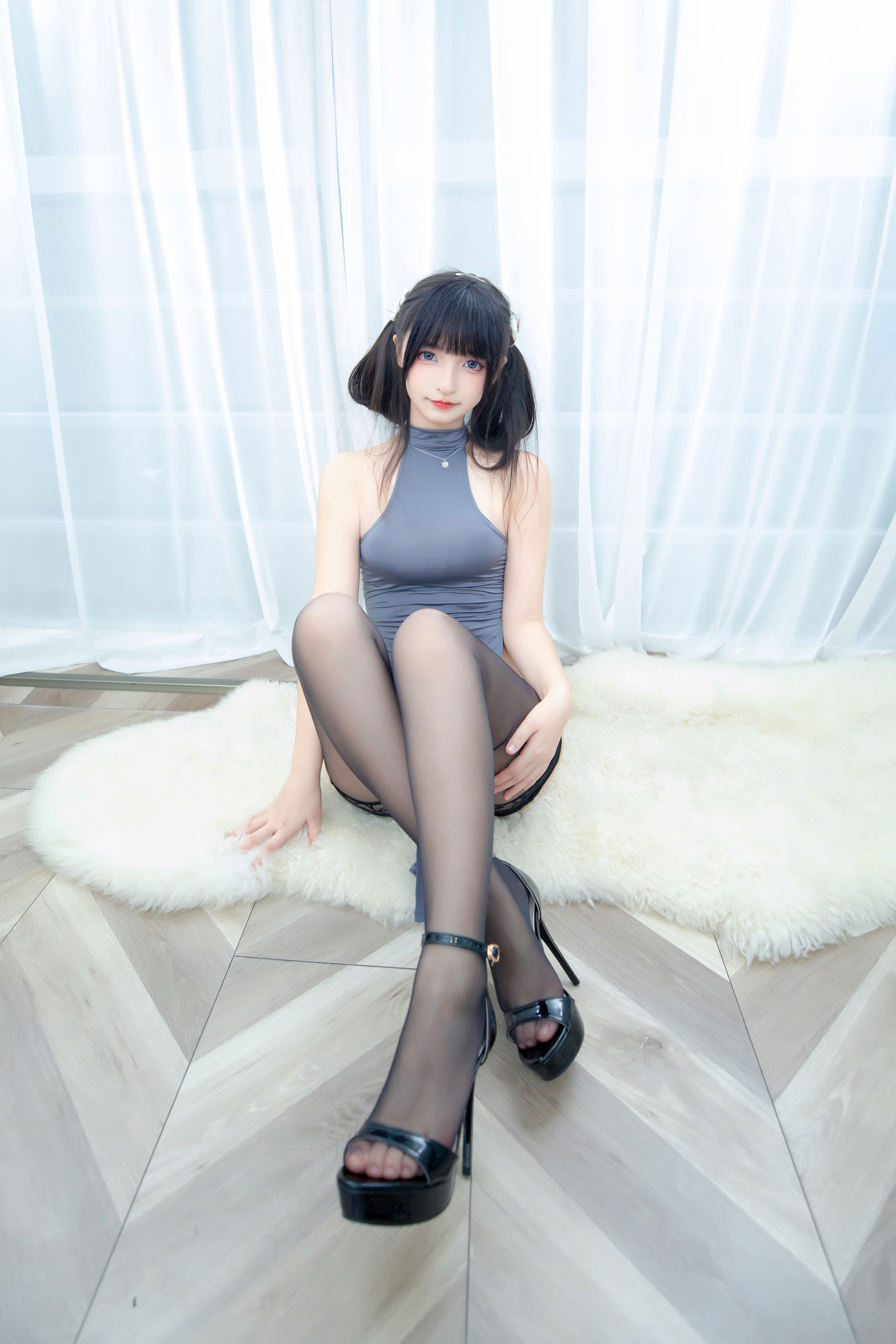 萝莉神楽板真冬 之华灯初上 [75P] - 秀人网免费无水印在线套图写真