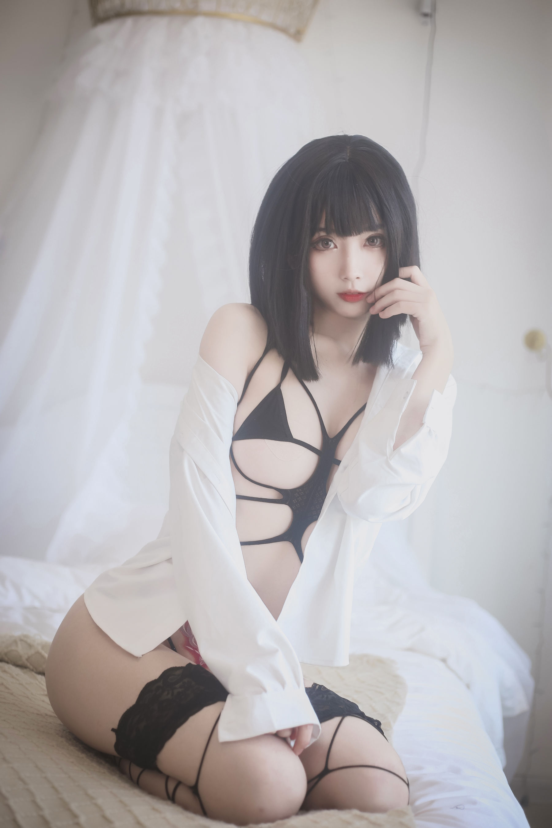 动漫博主清颜真德秀 – 黑色 [31P] - 秀人网免费无水印在线套图写真