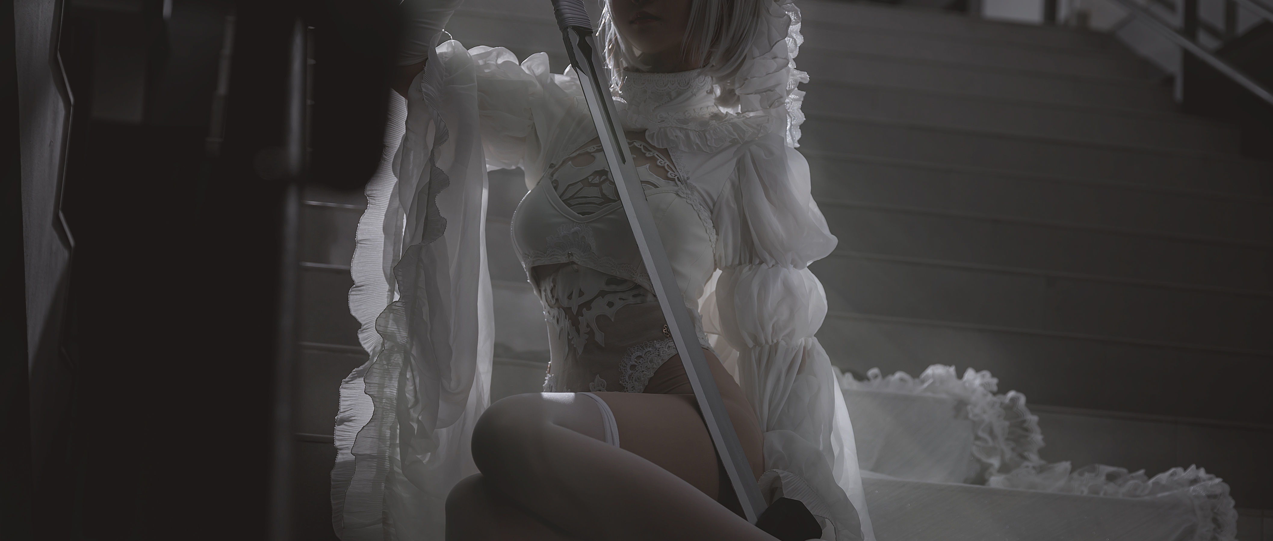 微博妹子三度_69 – 2B自拍 [27P] - 秀人网免费无水印在线套图写真