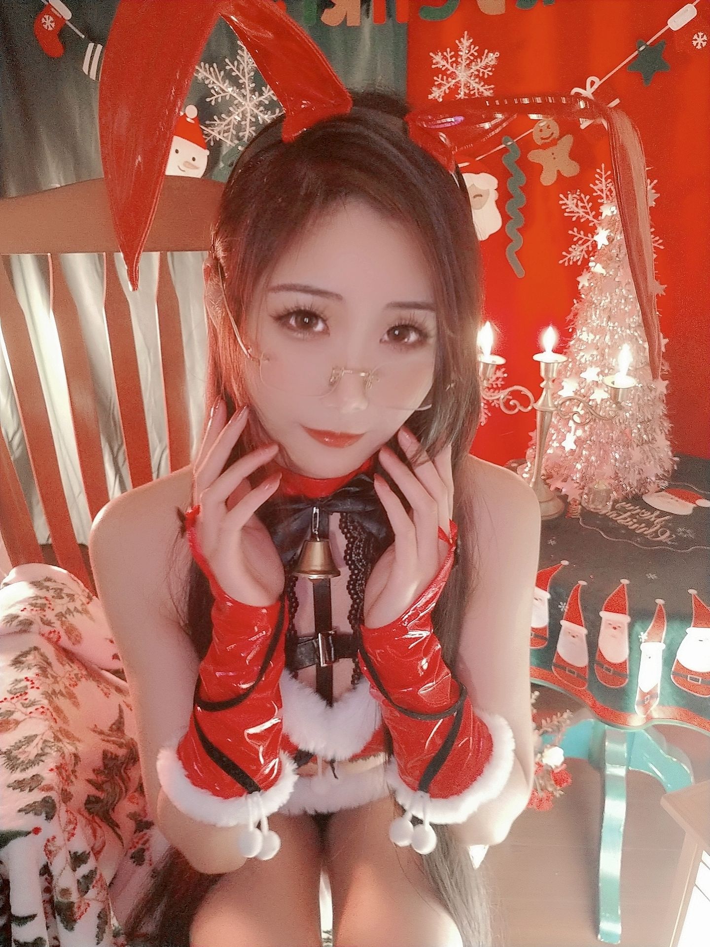 动漫博主曉美媽 – 圣诞自拍 [11P] - 秀人网免费无水印在线套图写真