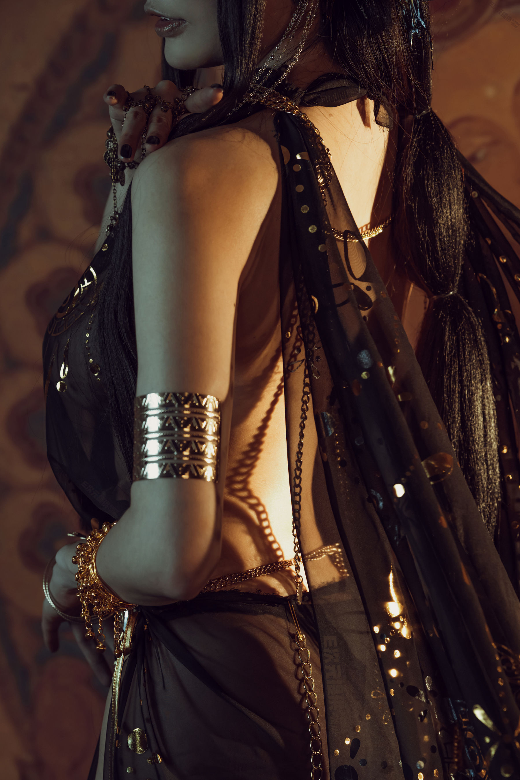 秋和柯基(夏小秋秋秋) – 黑敦煌 [43P] - 秀人网免费无水印在线套图写真