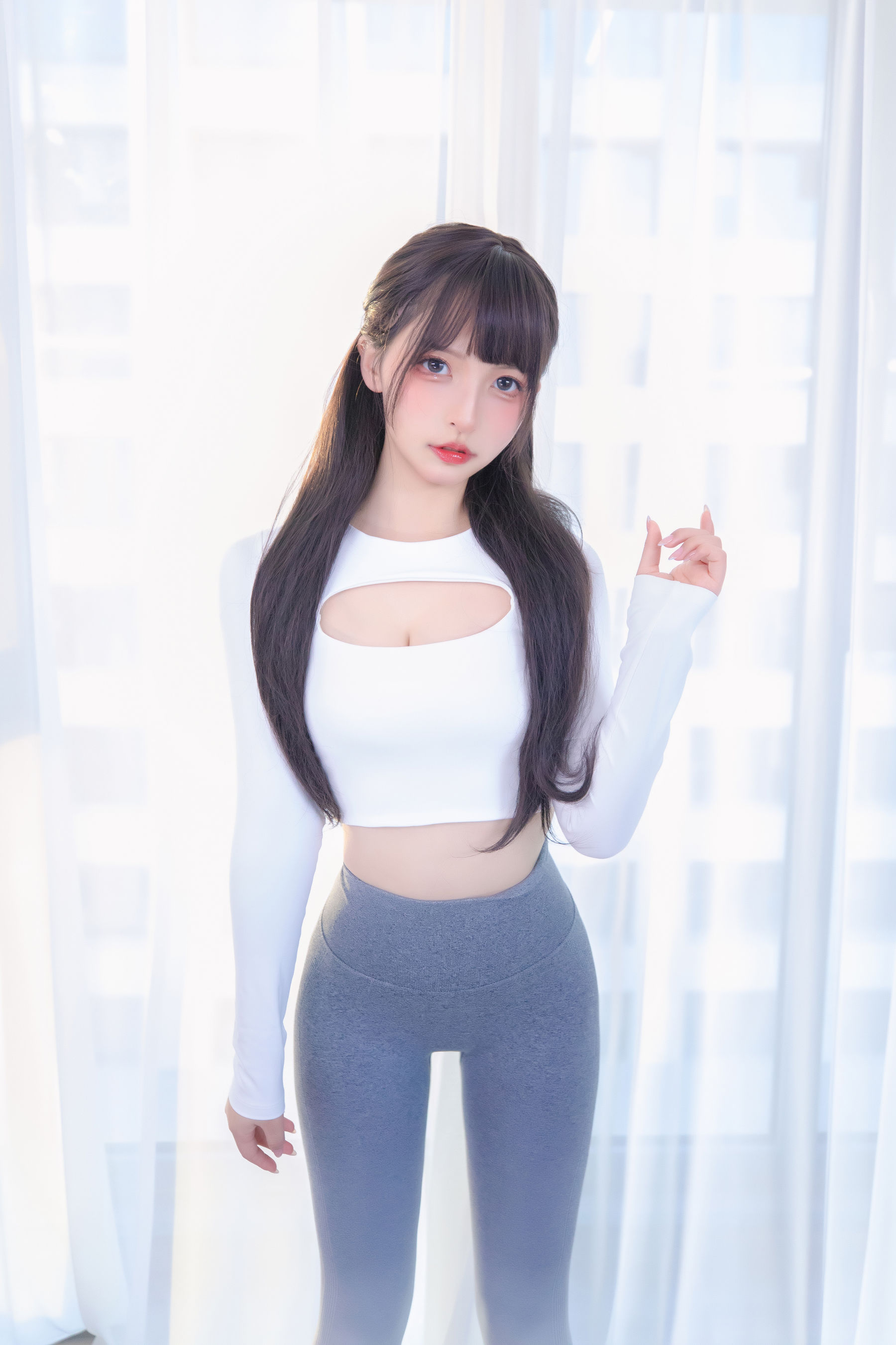 萝莉神楽板真冬 瑜伽少女 [75P] - 秀人网免费无水印在线套图写真