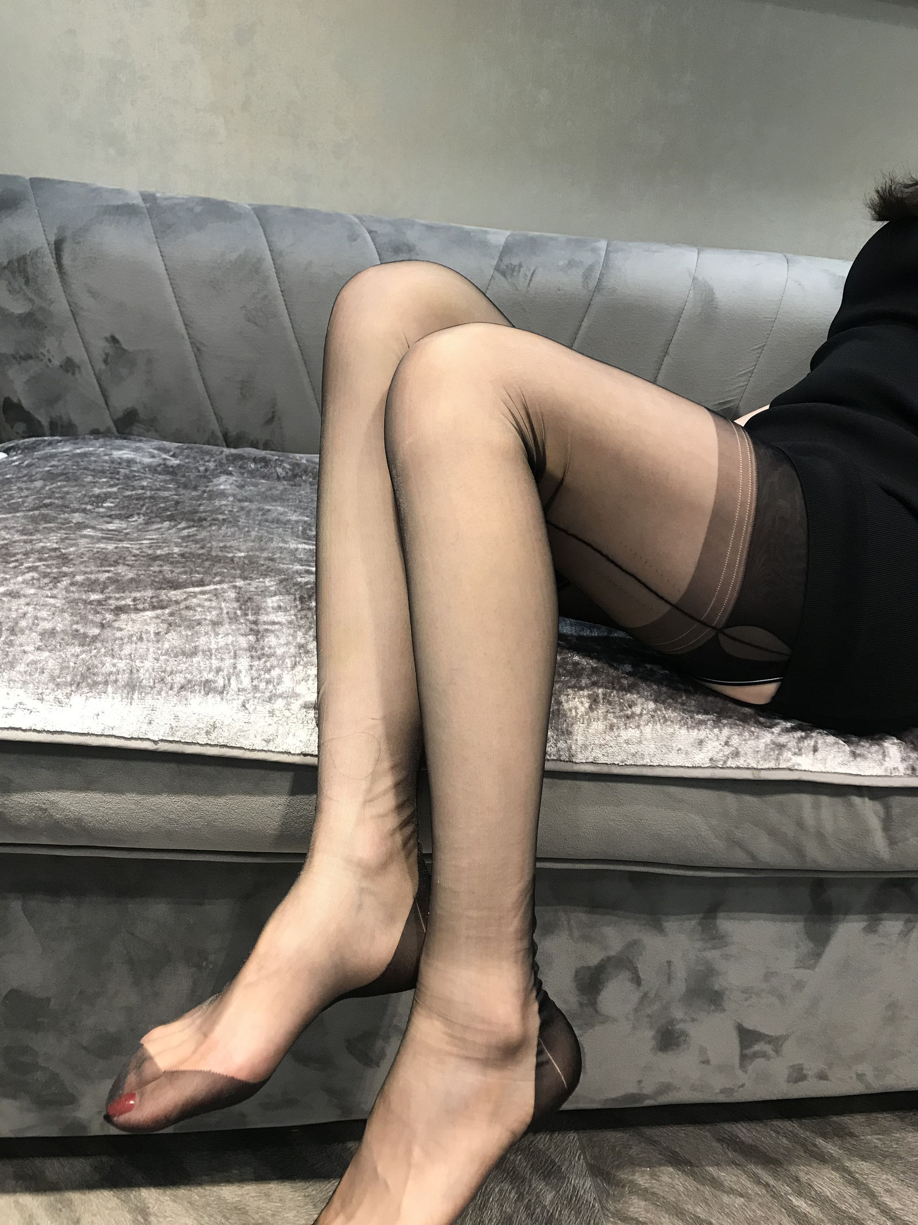 丝足博主麋鹿_Monroe 2020.05.08 红高黑吊 [39P] - 秀人网免费无水印在线套图写真