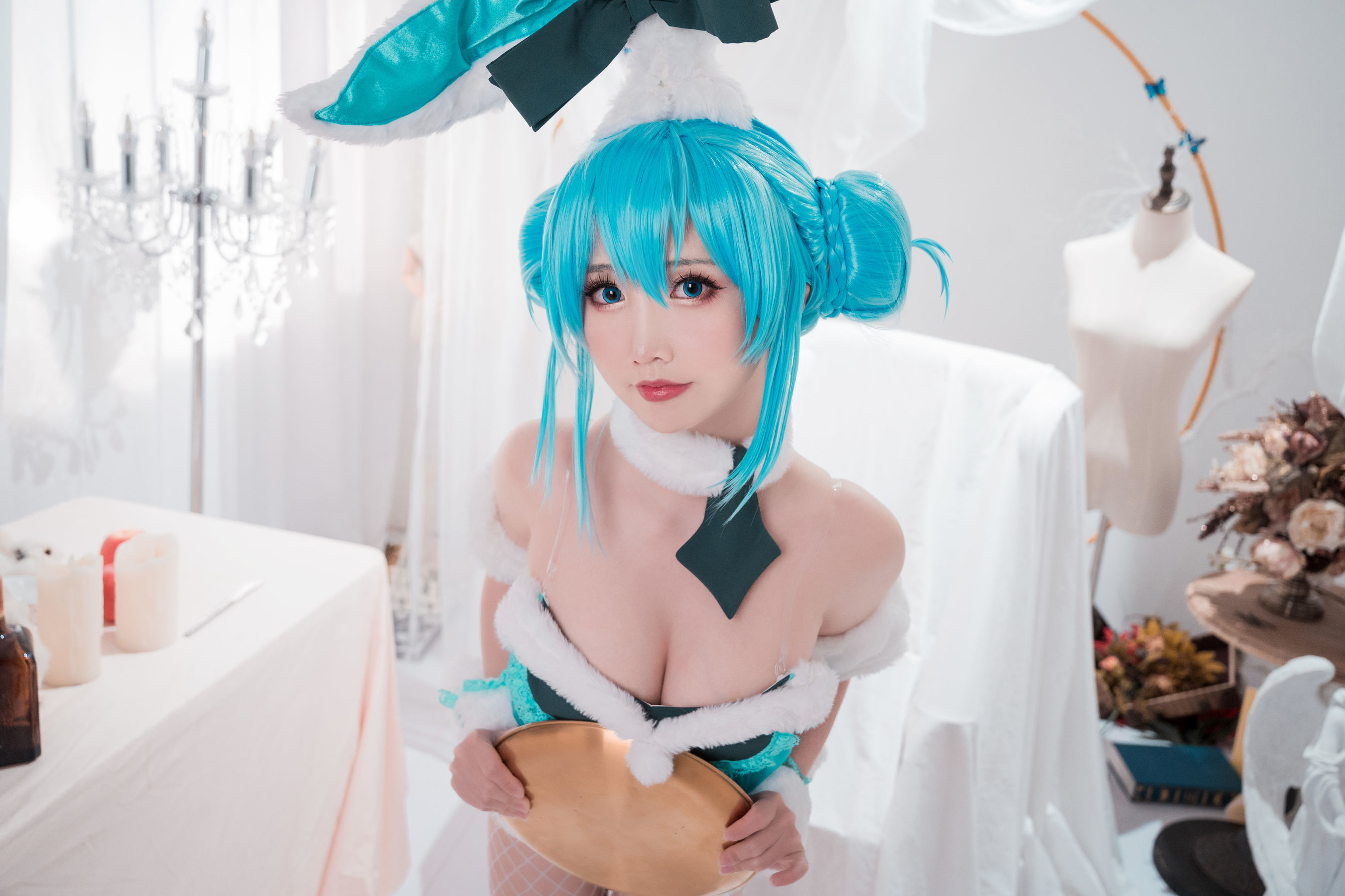 可爱人气Coser面饼仙儿 – 初音兔女郎 [17P] - 秀人网免费无水印在线套图写真