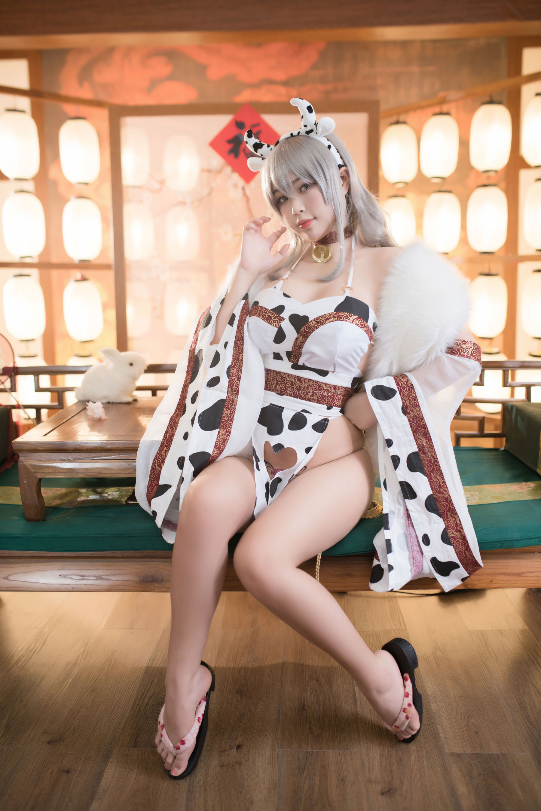 萌系小姐姐-白烨- – 色牛牛 [75P] - 秀人网免费无水印在线套图写真