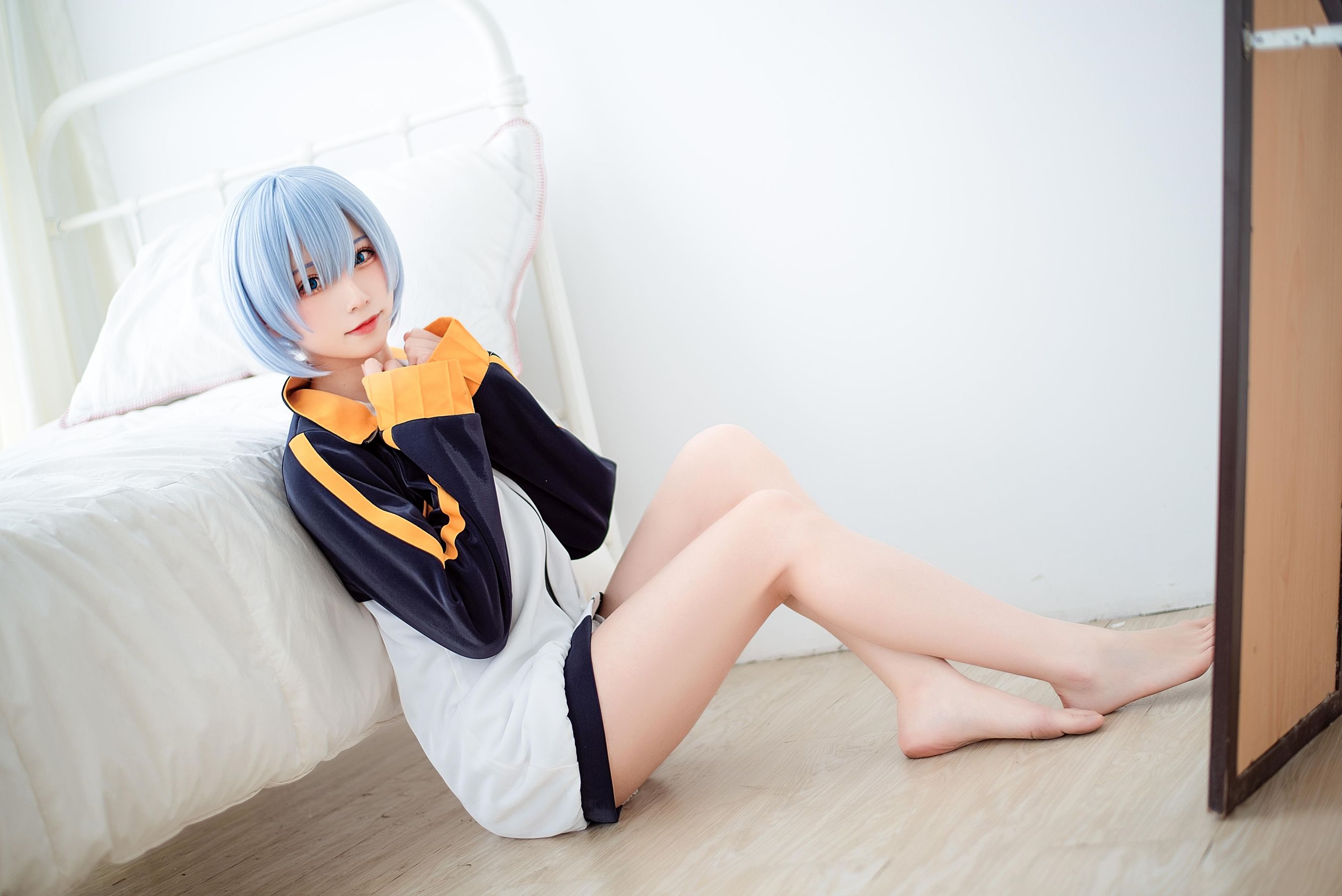 动漫博主Kitaro_绮太郎 – 蕾姆运动服 [18P] - 秀人网免费无水印在线套图写真