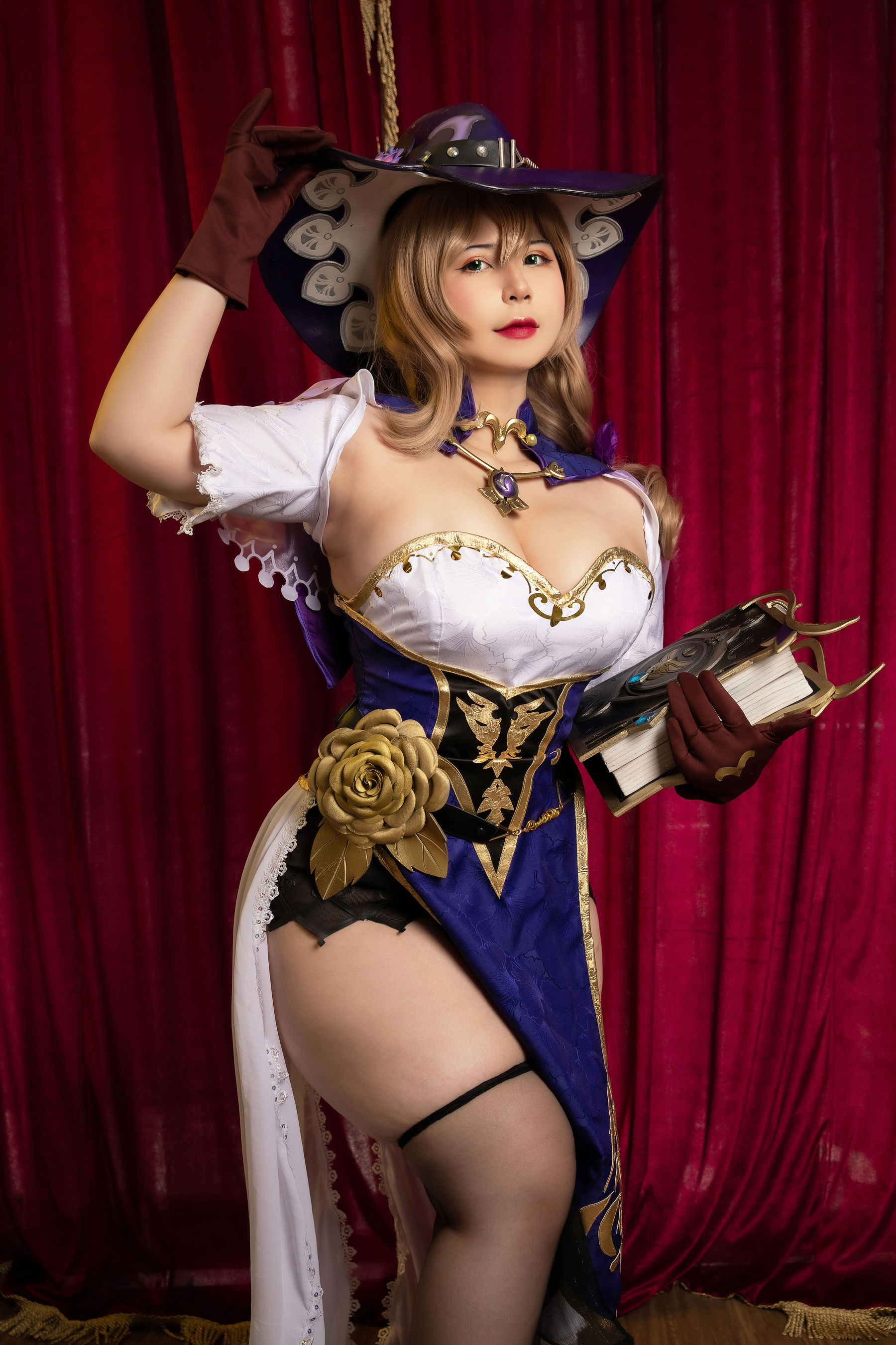 Uy Uy – Lisa [15P] - 秀人网免费无水印在线套图写真