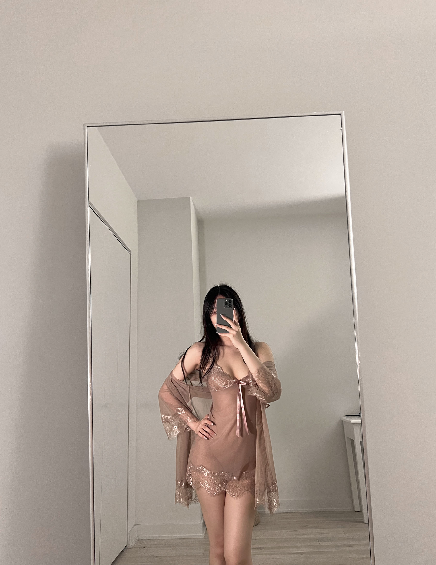 动漫博主果咩酱w – 入夜 [45P] - 秀人网免费无水印在线套图写真