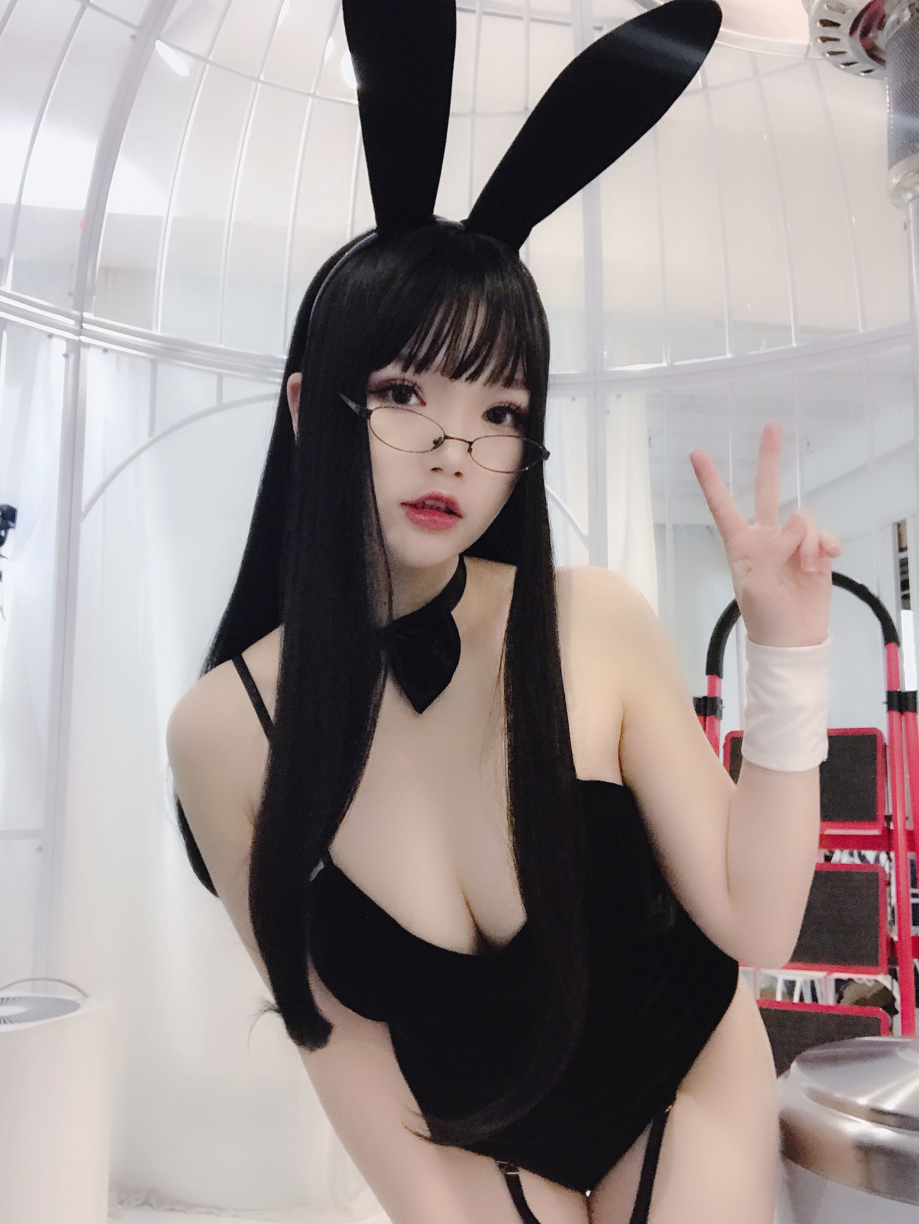 动漫博主雪晴Astra 眼镜兔子扮演 [24P] - 秀人网免费无水印在线套图写真