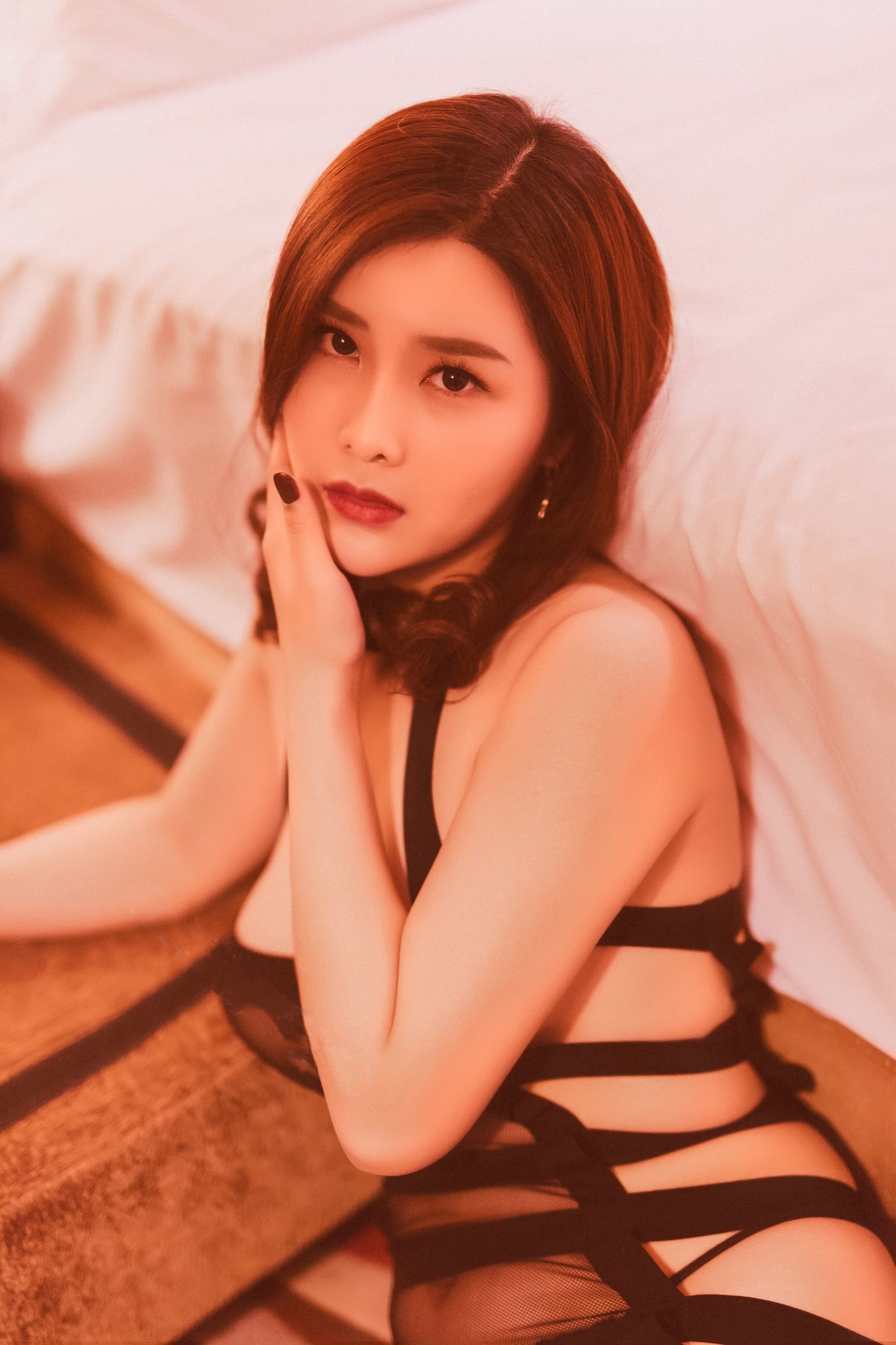 闫盼盼 黑带束缚 [35P] - 秀人网免费无水印在线套图写真