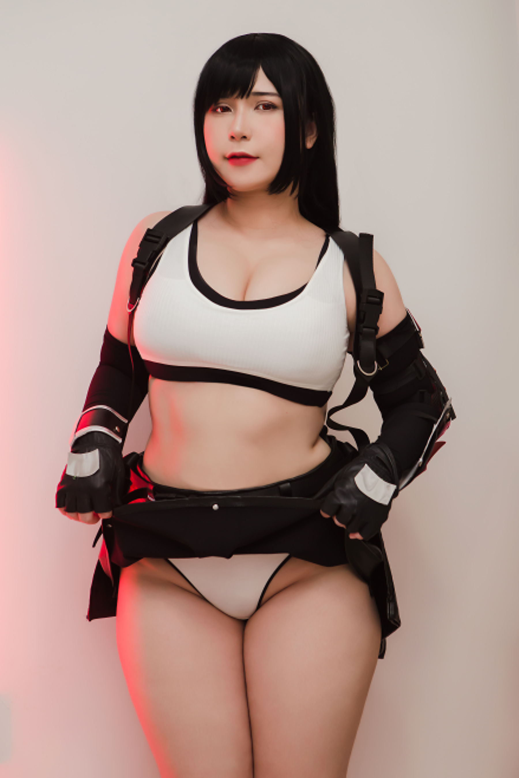Uy Uy – Tifa Lockhart [17P] - 秀人网免费无水印在线套图写真