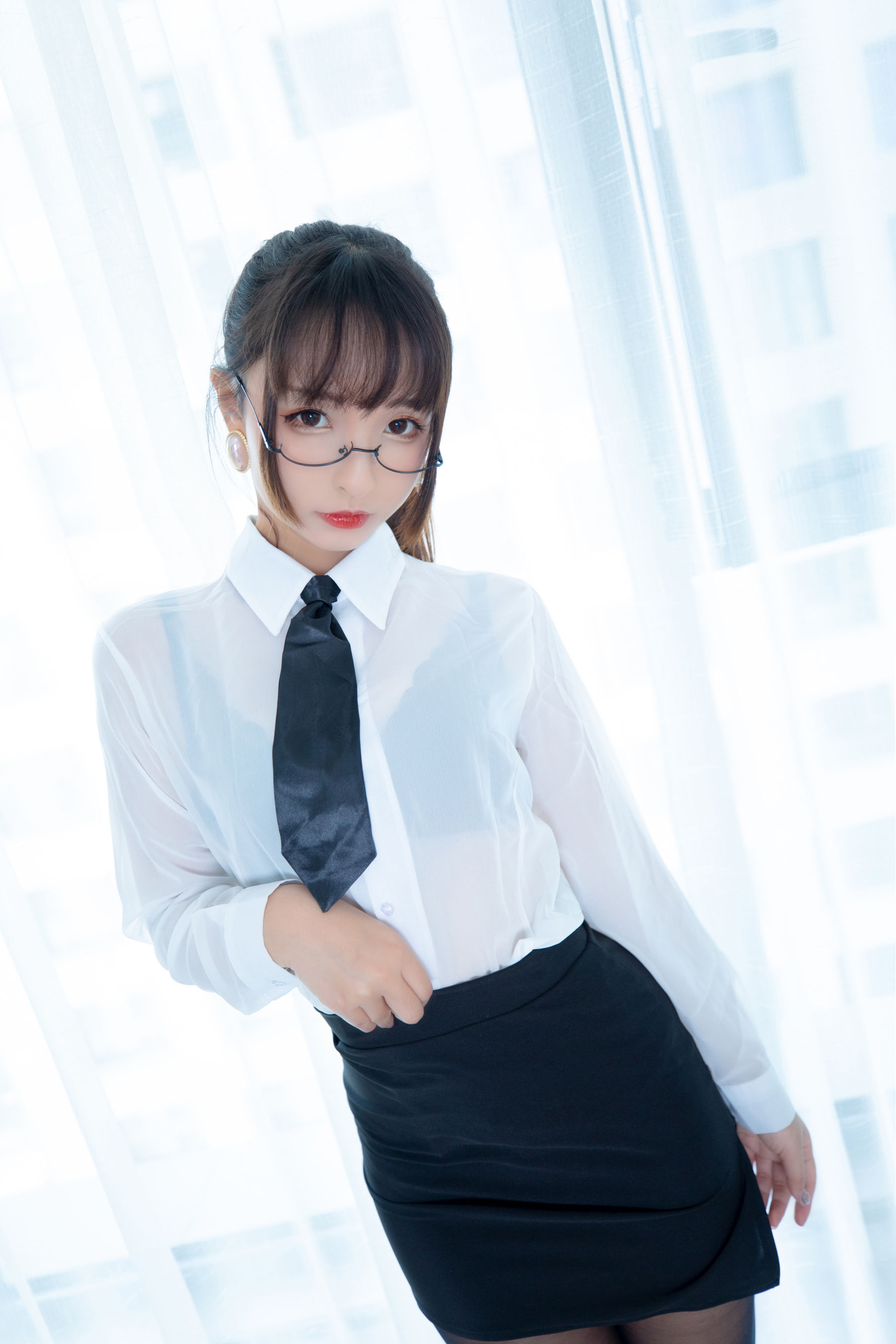 萝莉神楽板真冬 ホワイトオフィス [150P] - 秀人网免费无水印在线套图写真