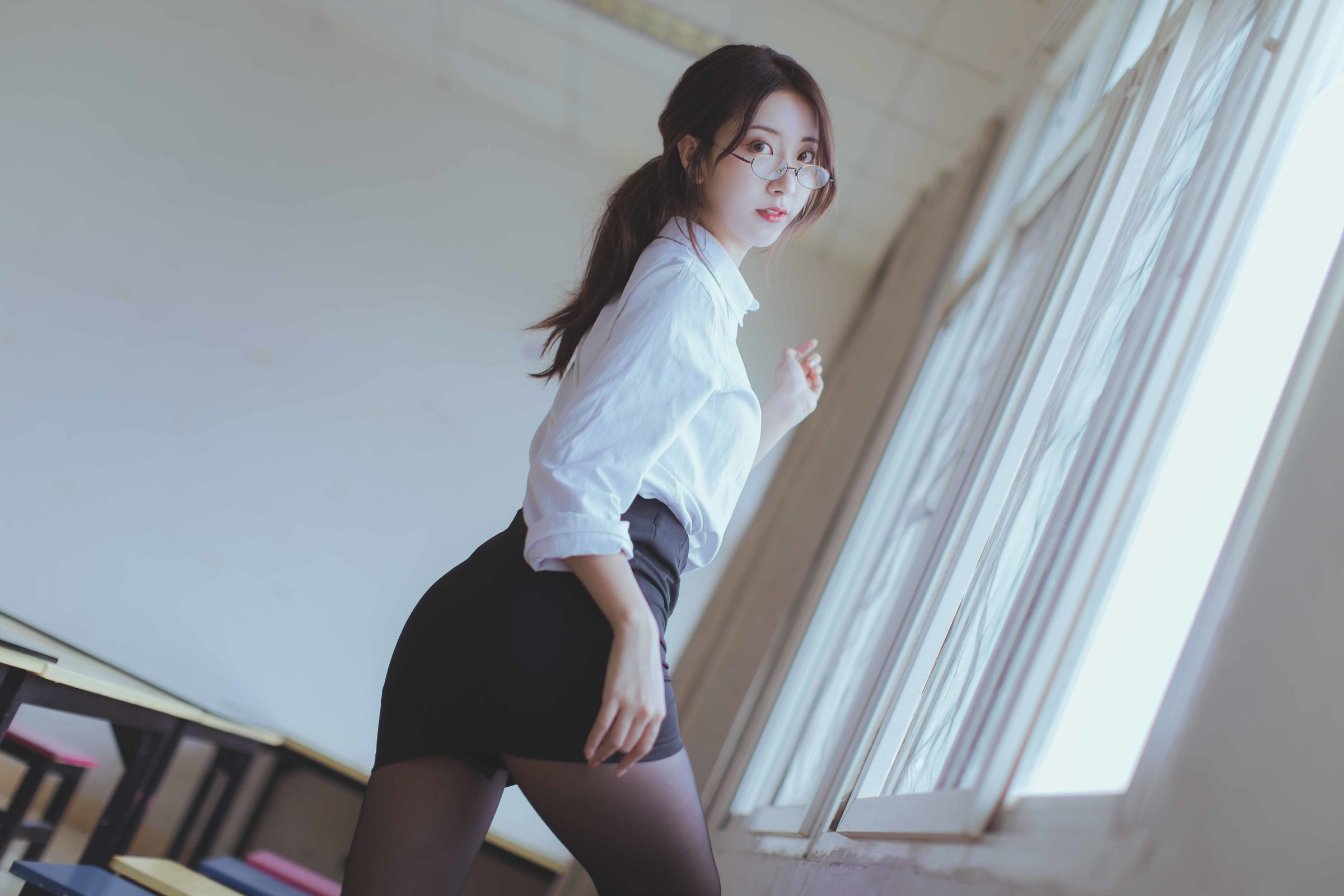 [萝莉COS] 黑川 – 黑丝教师 [43P] - 秀人网免费无水印在线套图写真