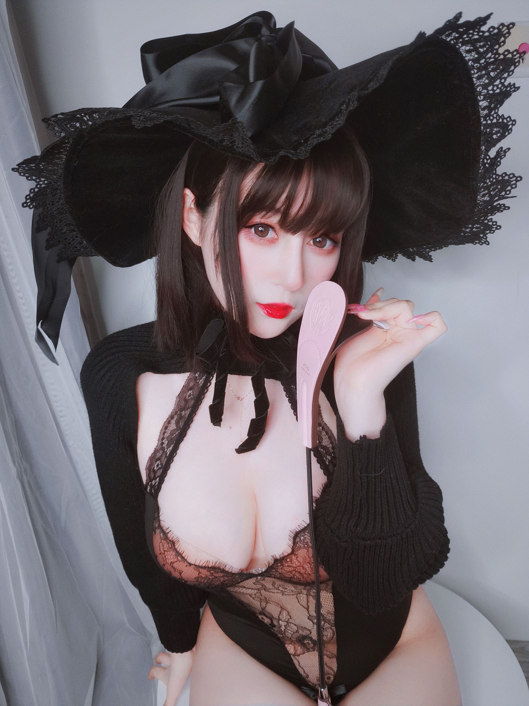 Coser小姐姐白银 – OL丝情 [24P] - 秀人网免费无水印在线套图写真