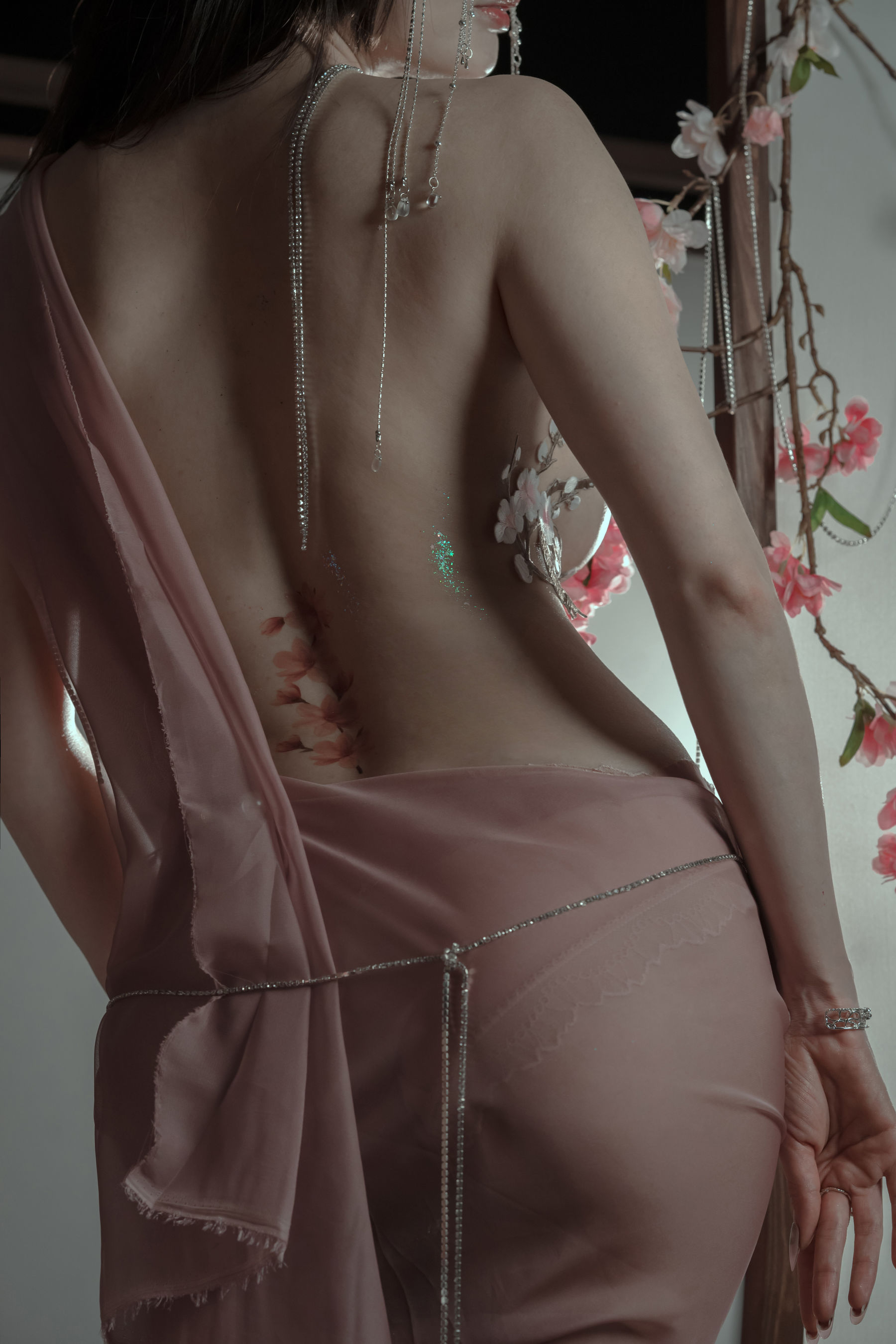 秋和柯基(夏小秋秋秋) – 粉 桃花神 [32P] - 秀人网免费无水印在线套图写真