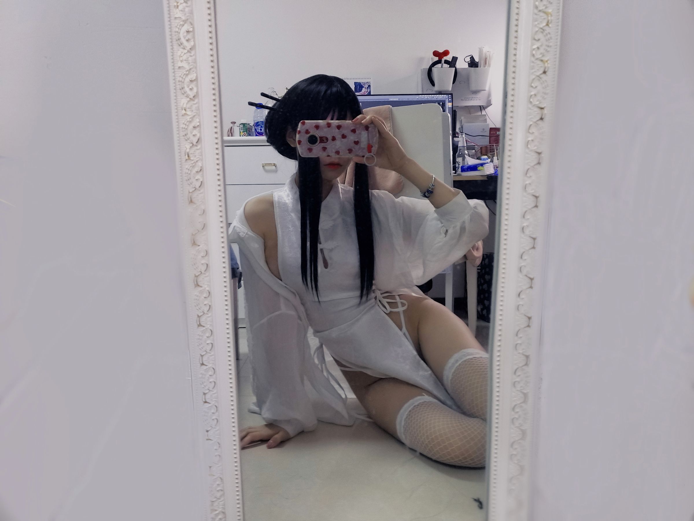 猫君君MaoJun – 绑带旗袍 [16P] - 秀人网免费无水印在线套图写真