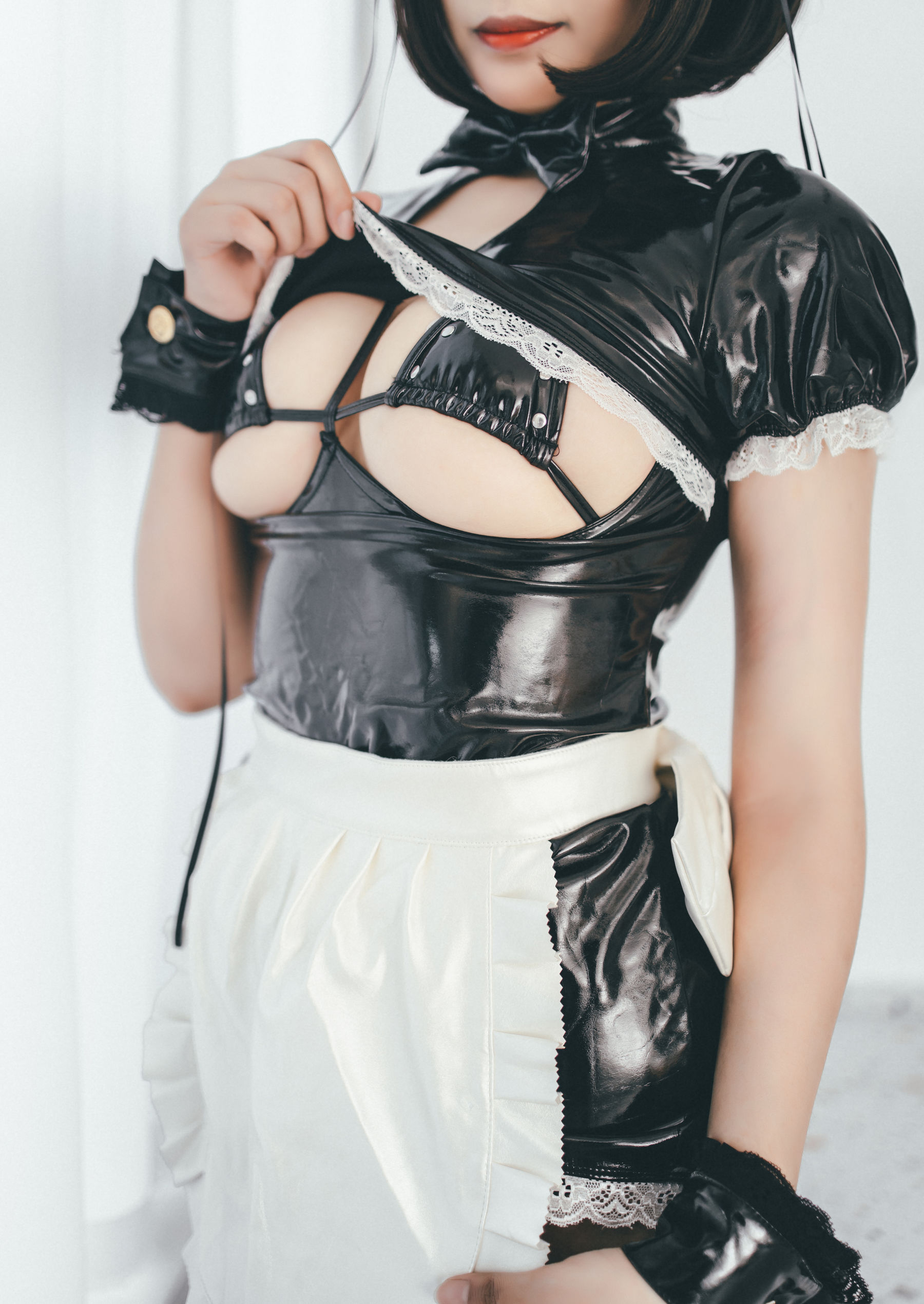 轩萧学姐 – 南半球女仆 [55P] - 秀人网免费无水印在线套图写真