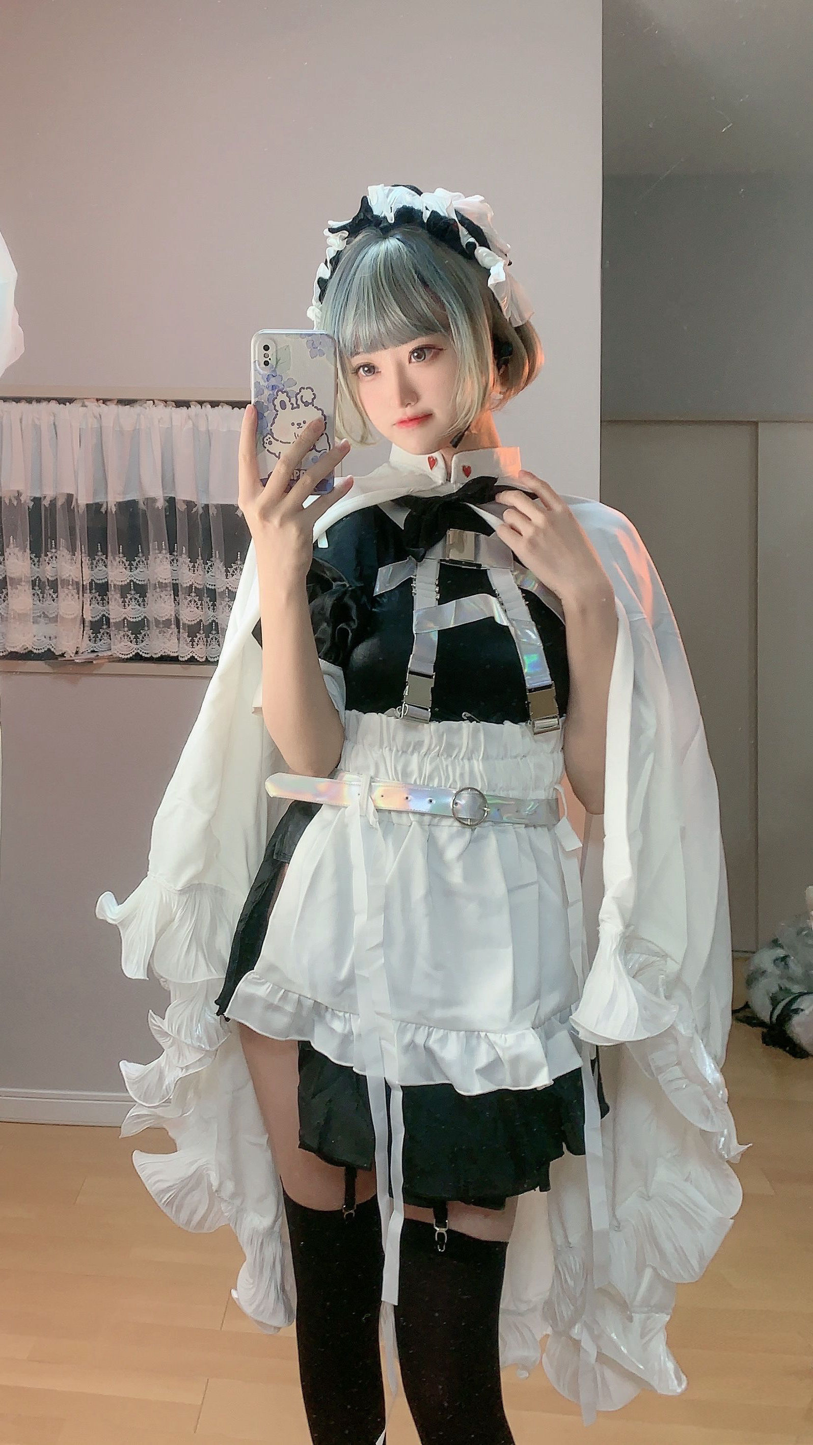 千阳(ちよ) – 武装仆 [11P] - 秀人网免费无水印在线套图写真