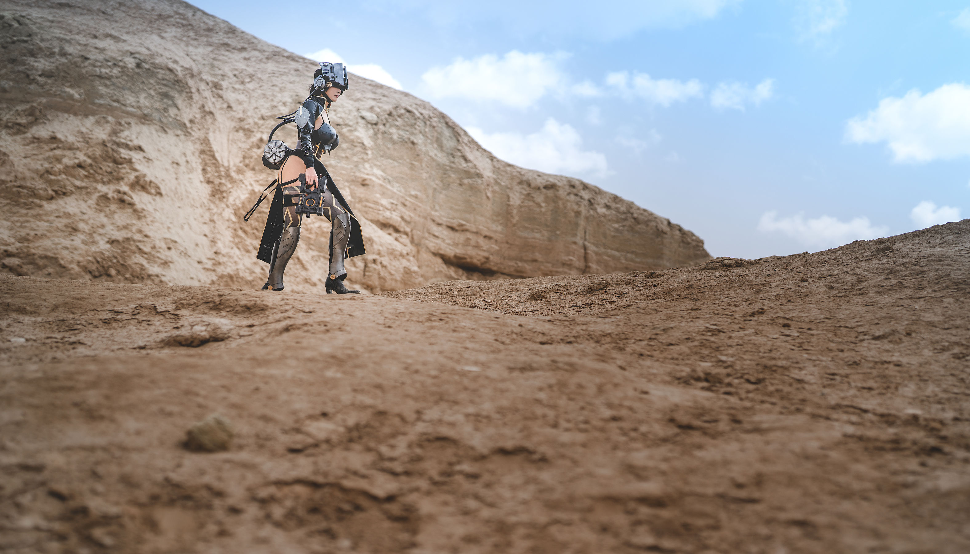 秋和柯基(夏小秋秋秋) – 荷光者梵蒂 [30P] - 秀人网免费无水印在线套图写真