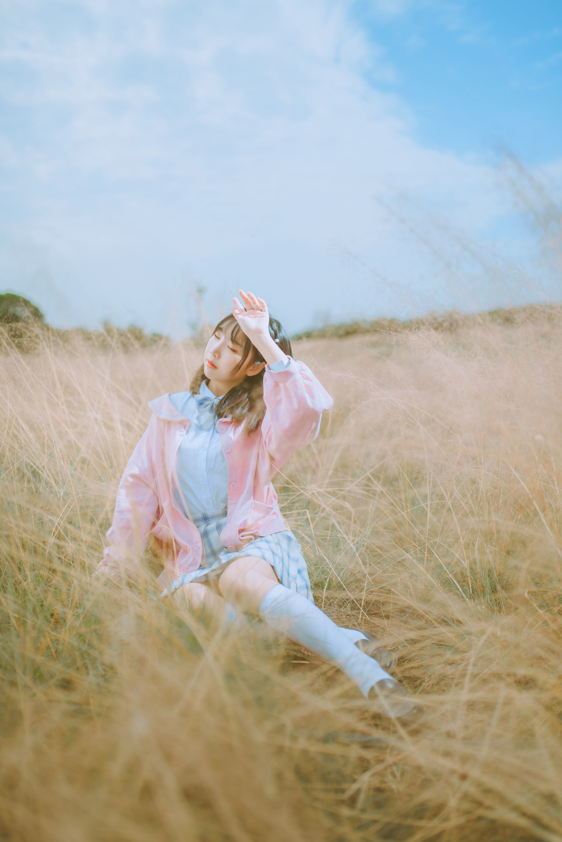 可爱人气Coser面饼仙儿 粉黛草JK [19P] - 秀人网免费无水印在线套图写真