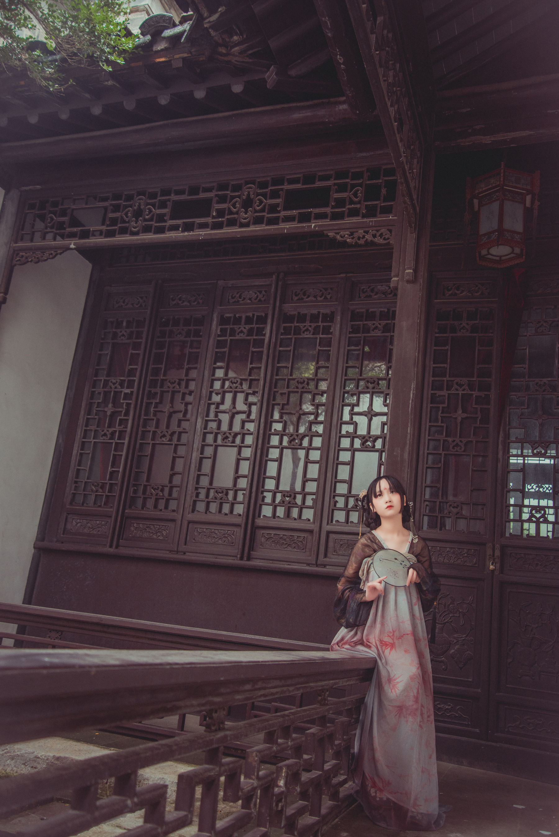 动漫博主弦音sic – 汉服 长生殿 [9P] - 秀人网免费无水印在线套图写真