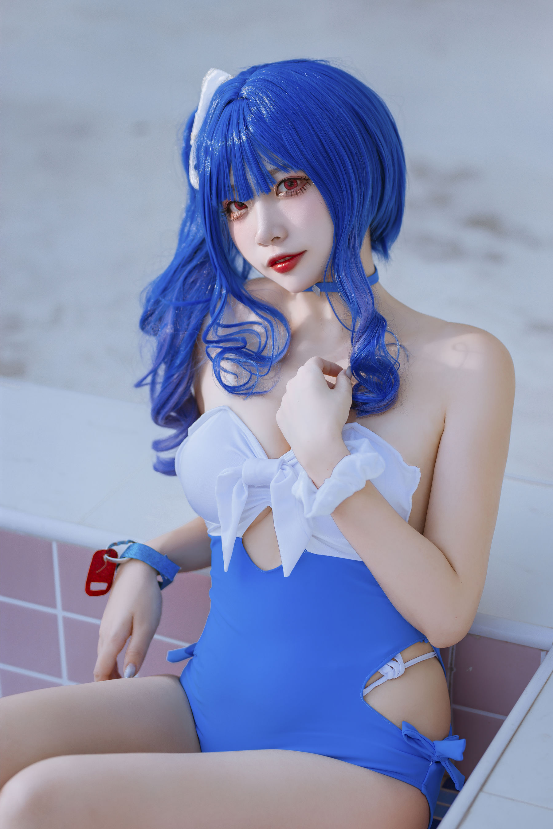 人气Coser二佐Nisa – 碧蓝 圣路易斯泳装 [26P] - 秀人网免费无水印在线套图写真