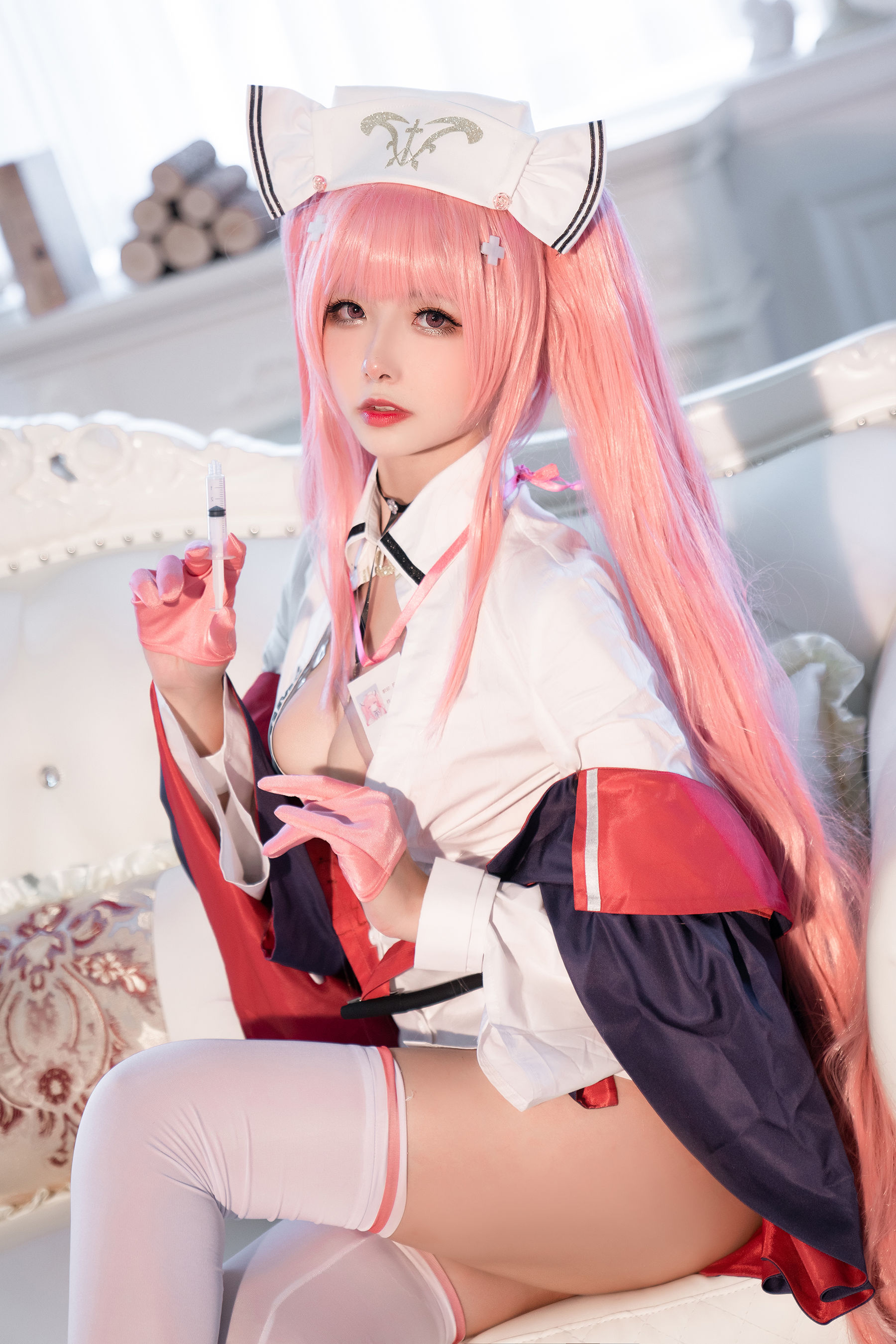 微博妹子Momoko葵葵 – 英仙座 [35P] - 秀人网免费无水印在线套图写真