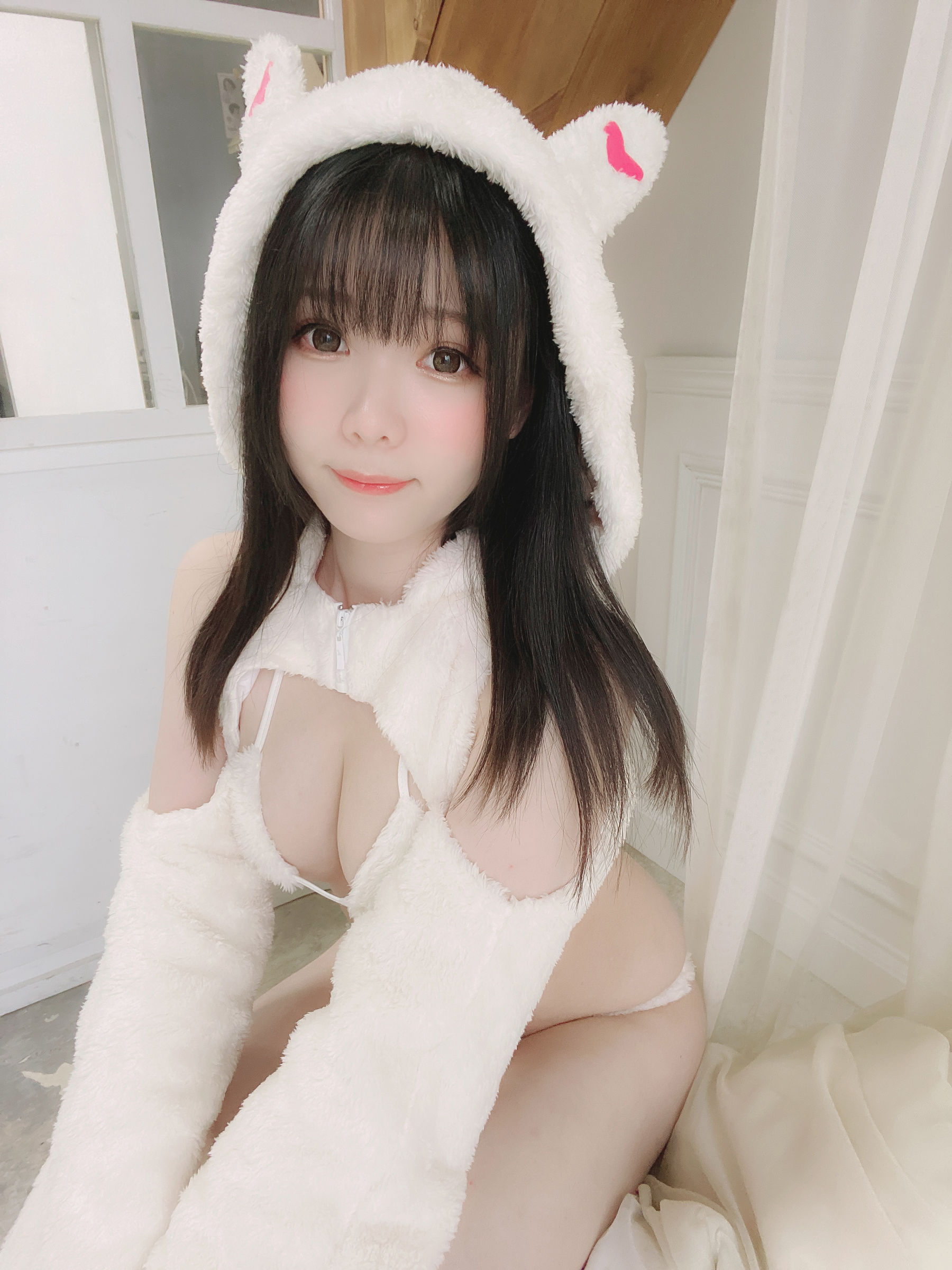 微博妹纸霜月shimo – もこもこうさぎ [13P] - 秀人网免费无水印在线套图写真