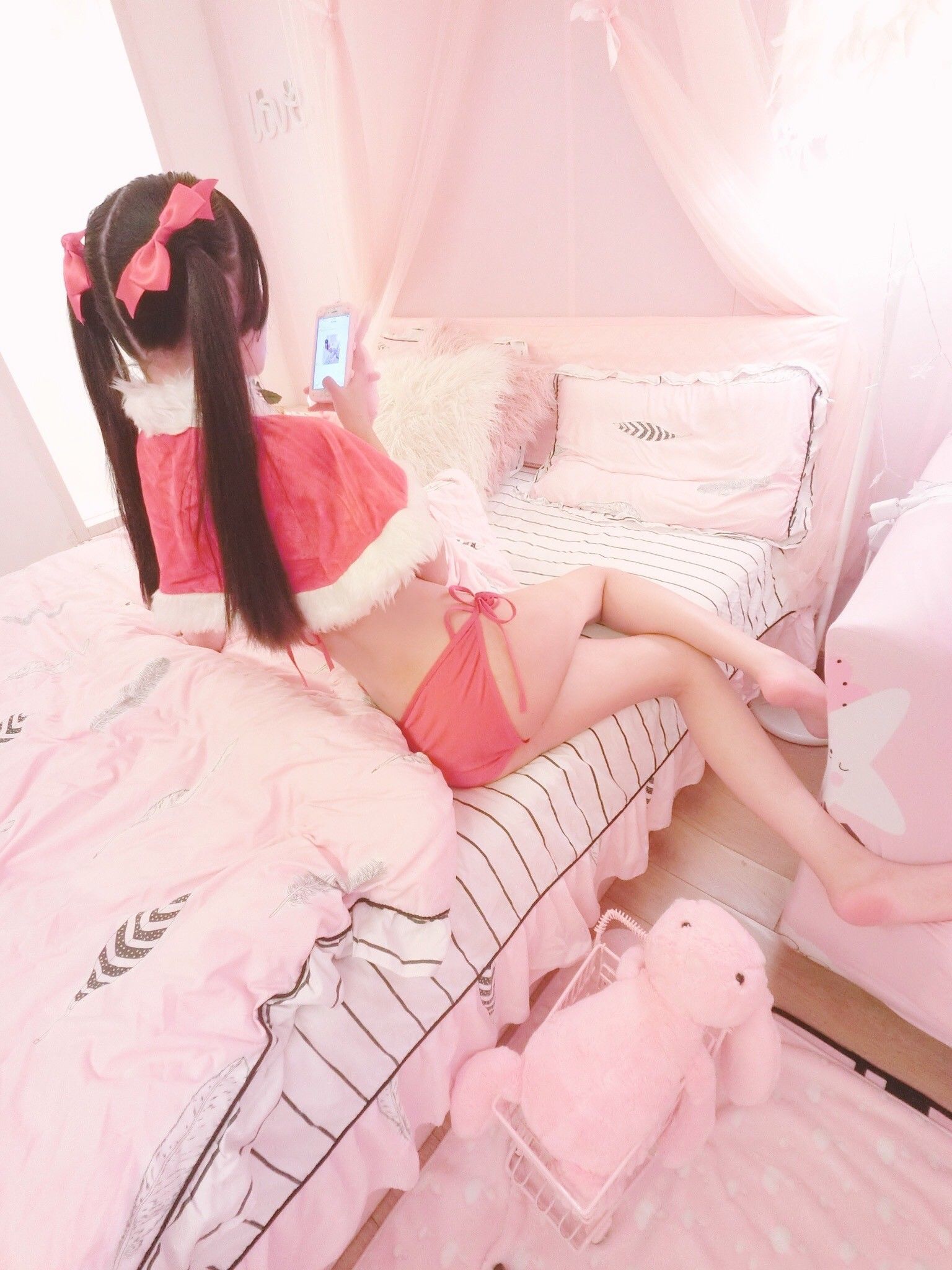 似喵 – 圣诞泳装 [24P] - 秀人网免费无水印在线套图写真