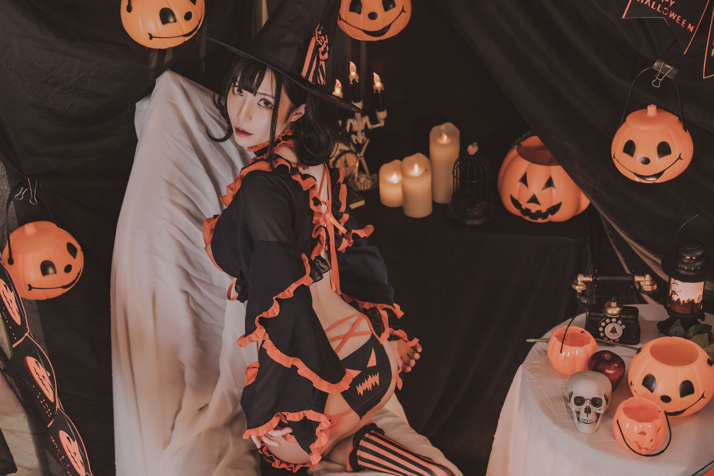 萌妹白易子教主 – 万圣节魔女 [10P] - 秀人网免费无水印在线套图写真