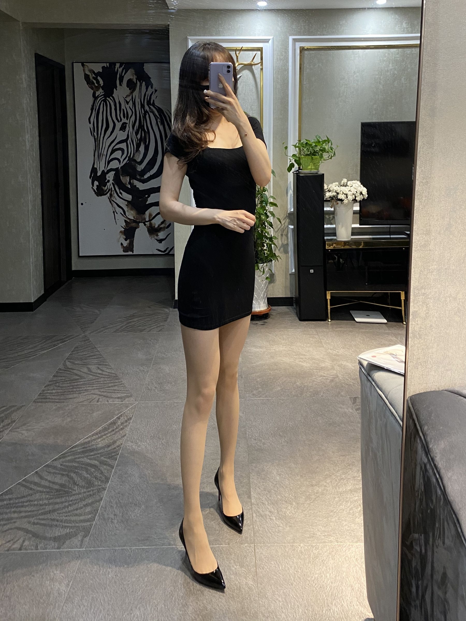 丝足博主麋鹿_Monroe 2020.08.14 肉丝尤物 [57P] - 秀人网免费无水印在线套图写真