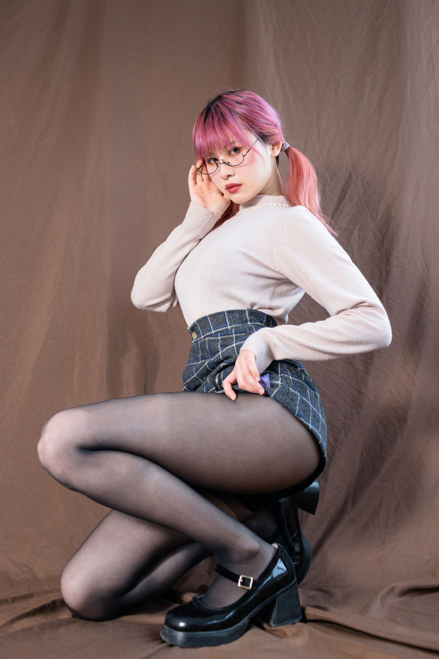 动漫博主田璐璐 – 少女秩序 黑丝 [19P] - 秀人网免费无水印在线套图写真