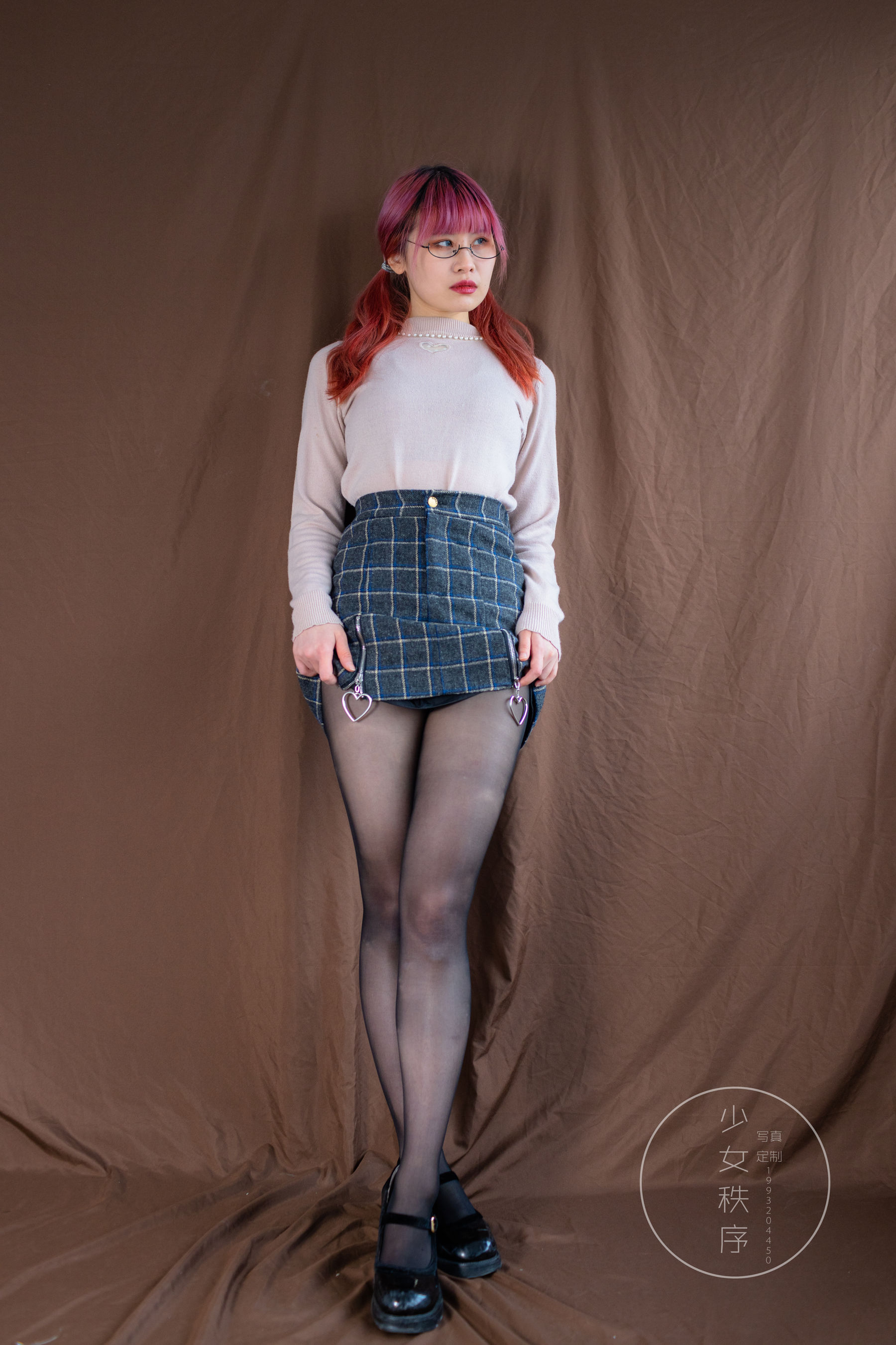 动漫博主田璐璐 – 少女秩序 黑丝 [19P] - 秀人网免费无水印在线套图写真