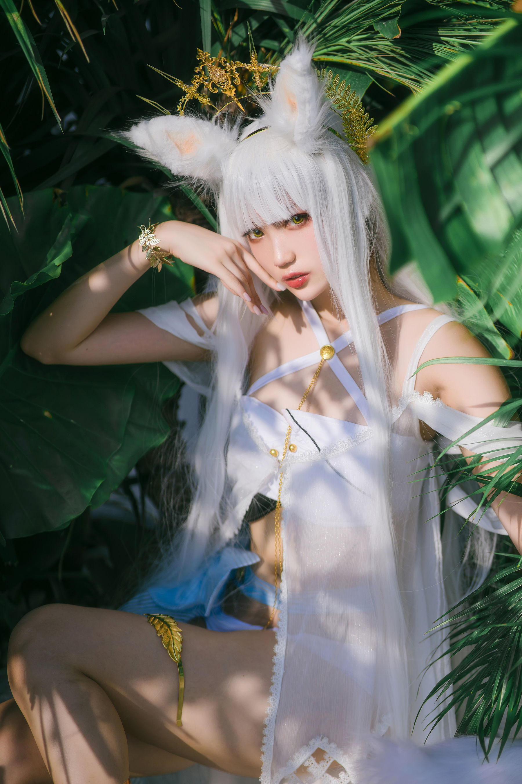 周叽是可爱兔兔 – 白金泳装 [23P] - 秀人网免费无水印在线套图写真