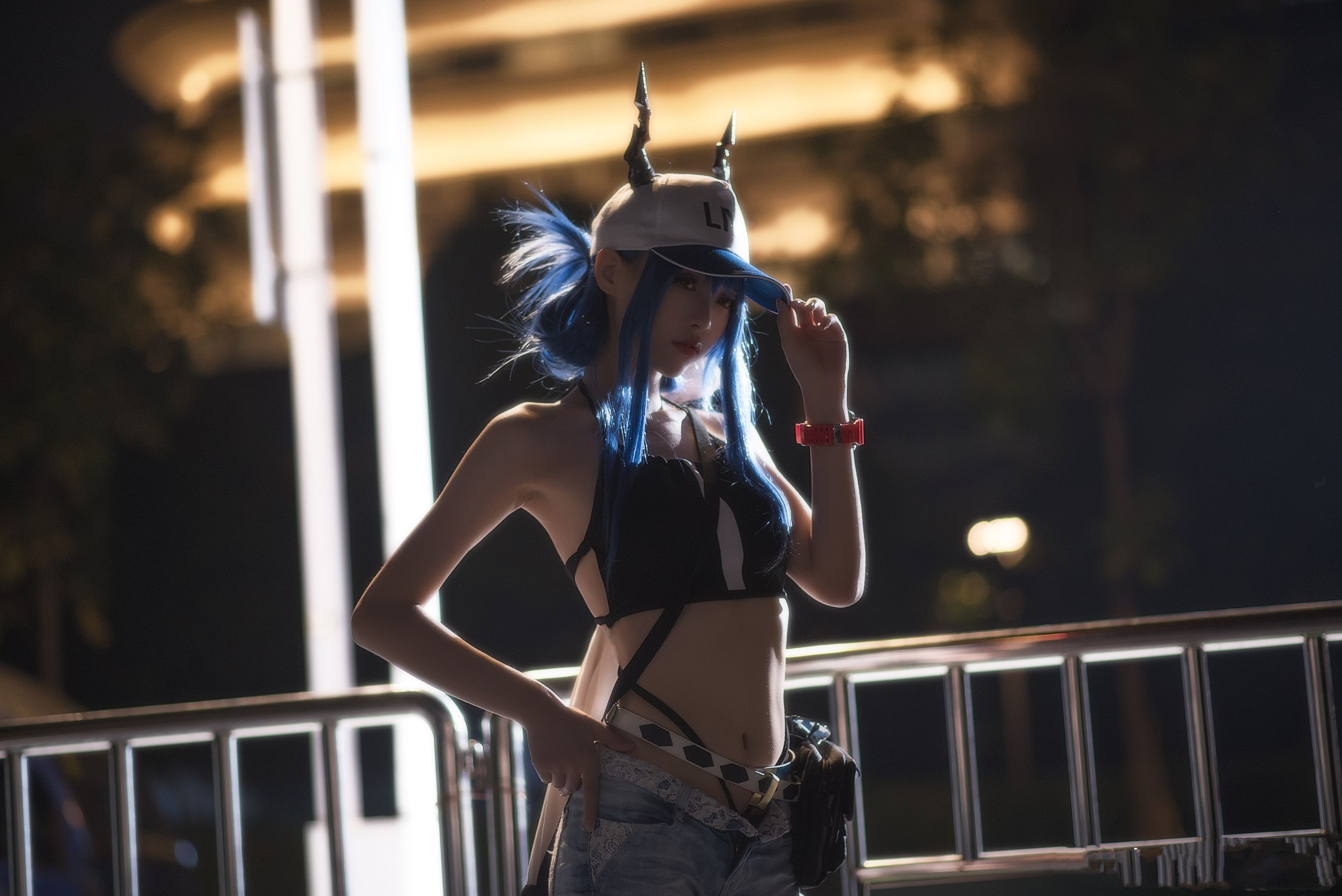 动漫博主大大卷卷小卷 – 女游客 陈 [9P] - 秀人网免费无水印在线套图写真