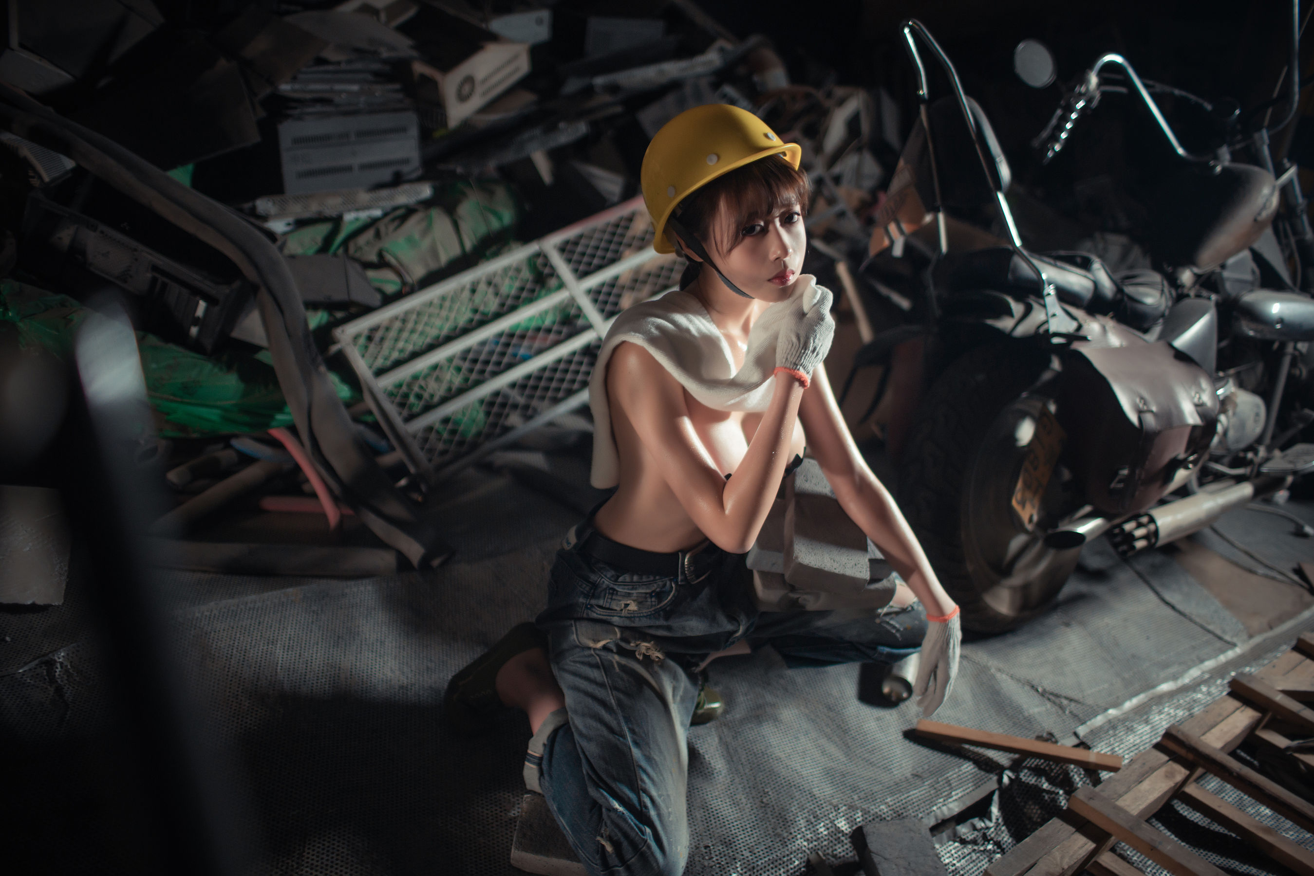 [Cosplay写真] 萌妹奈汐酱nice – 咱们工人有力量 [35P] - 秀人网免费无水印在线套图写真