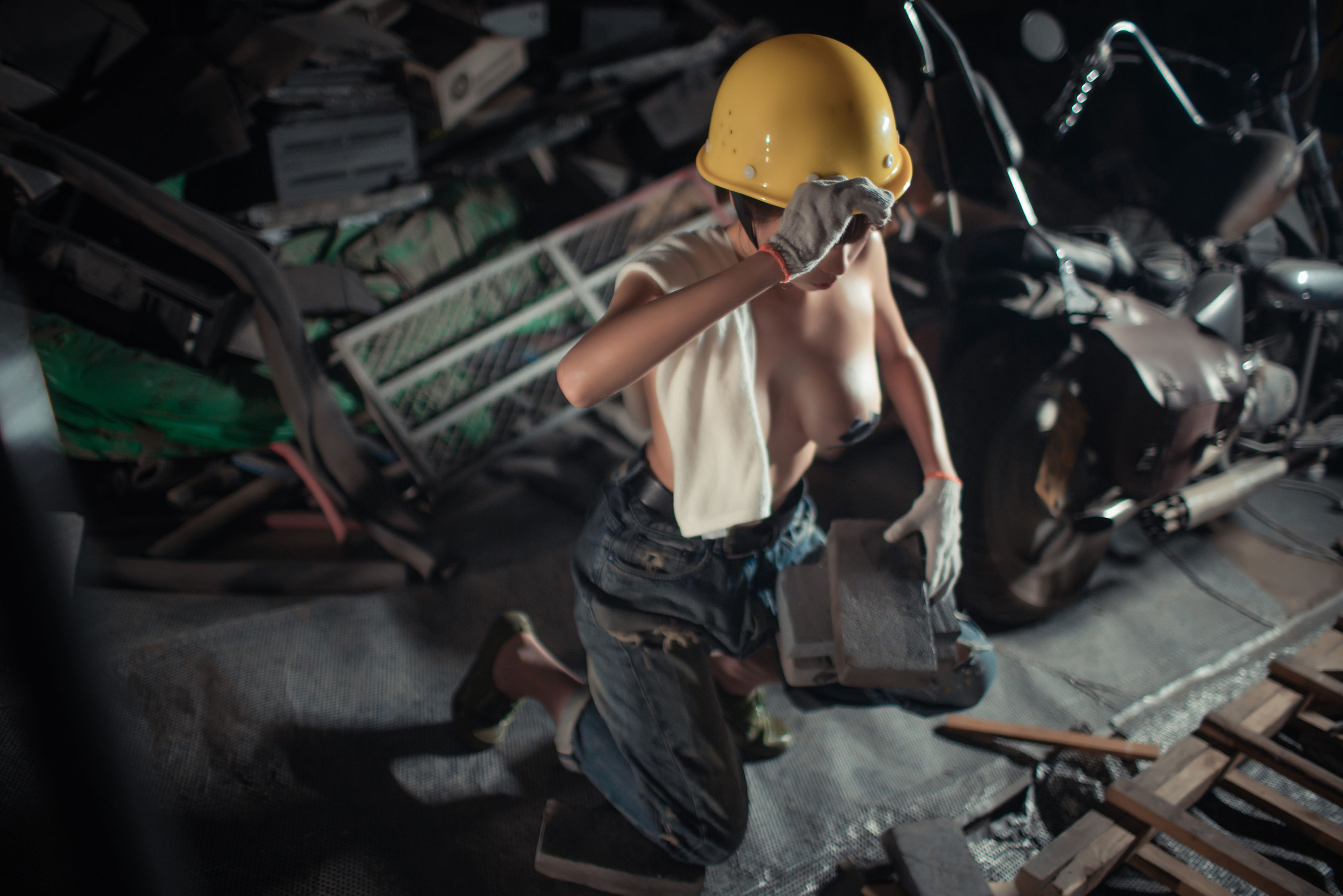 [Cosplay写真] 萌妹奈汐酱nice – 咱们工人有力量 [35P] - 秀人网免费无水印在线套图写真