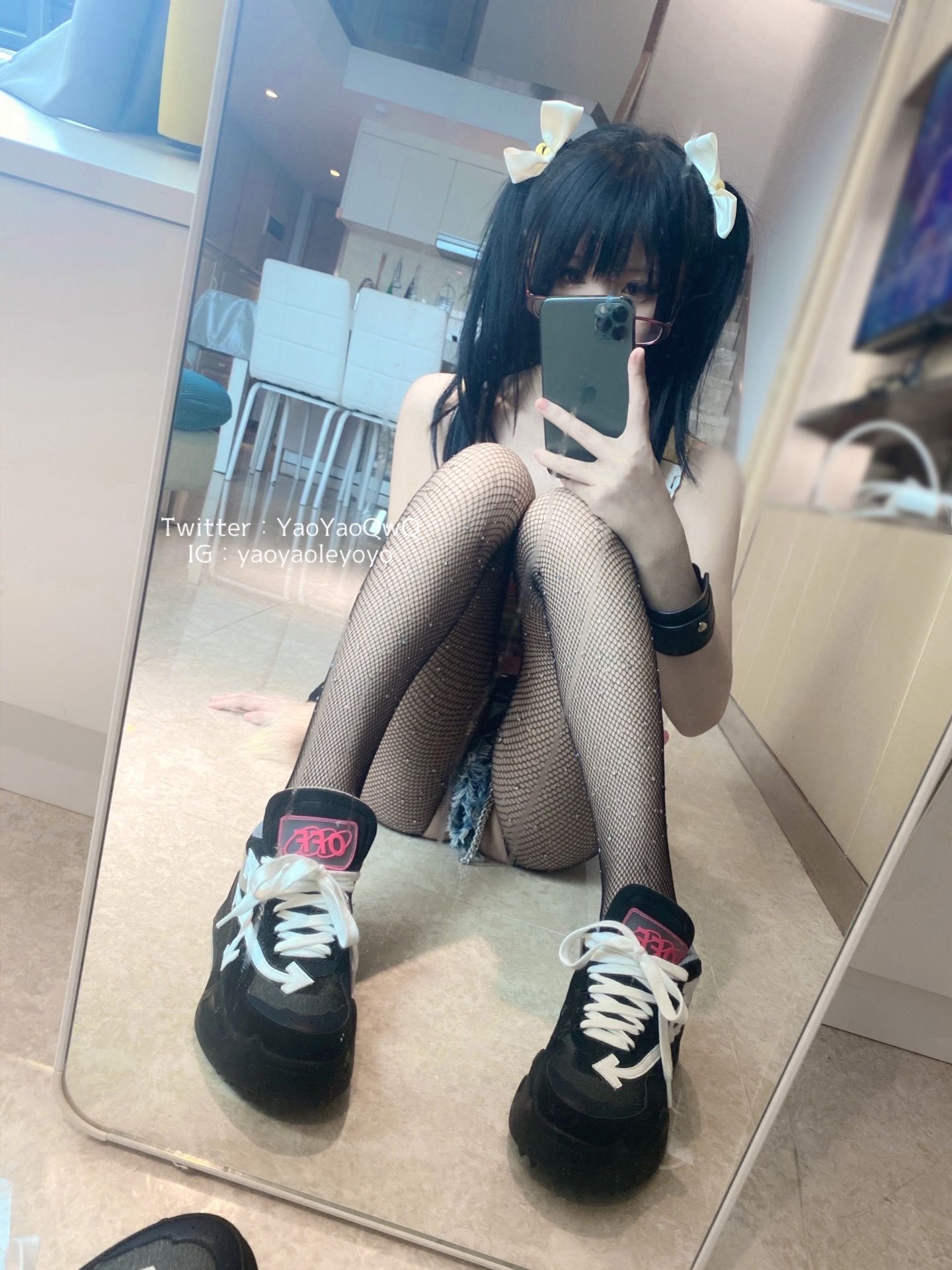 萌妹子Coser摇摇乐yoyo fantia まず自分撮りを見る…… (2021-8.23) [72P] - 秀人网免费无水印在线套图写真