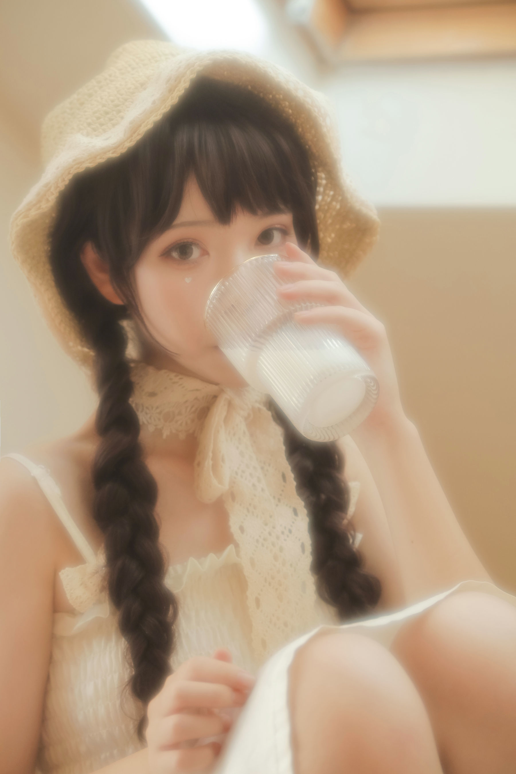 可爱妹子Fushii_海堂 – 近距离恋爱 [40P] - 秀人网免费无水印在线套图写真