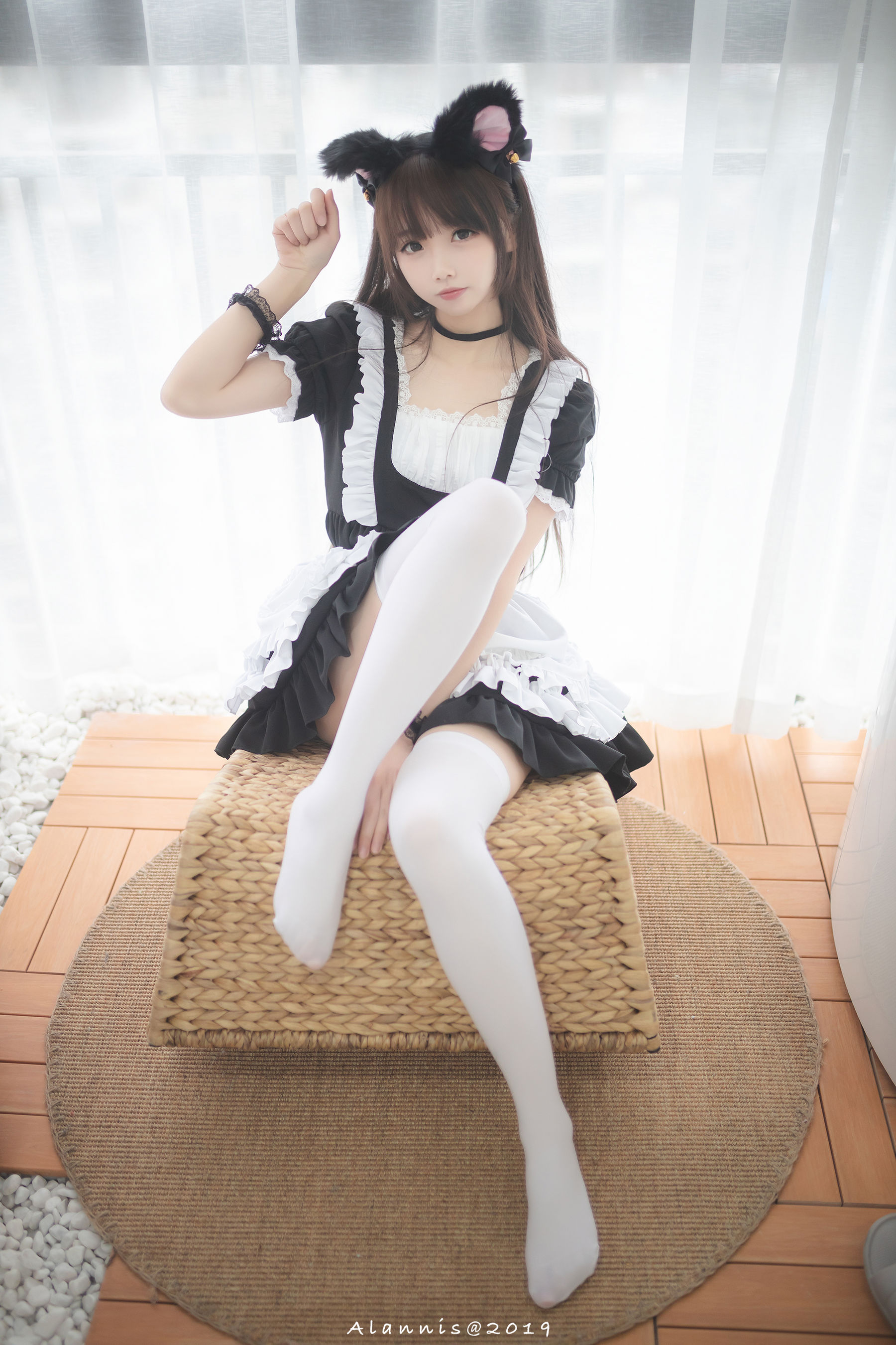 Cos小姐姐雪琪 白丝女仆 [30P] - 秀人网免费无水印在线套图写真