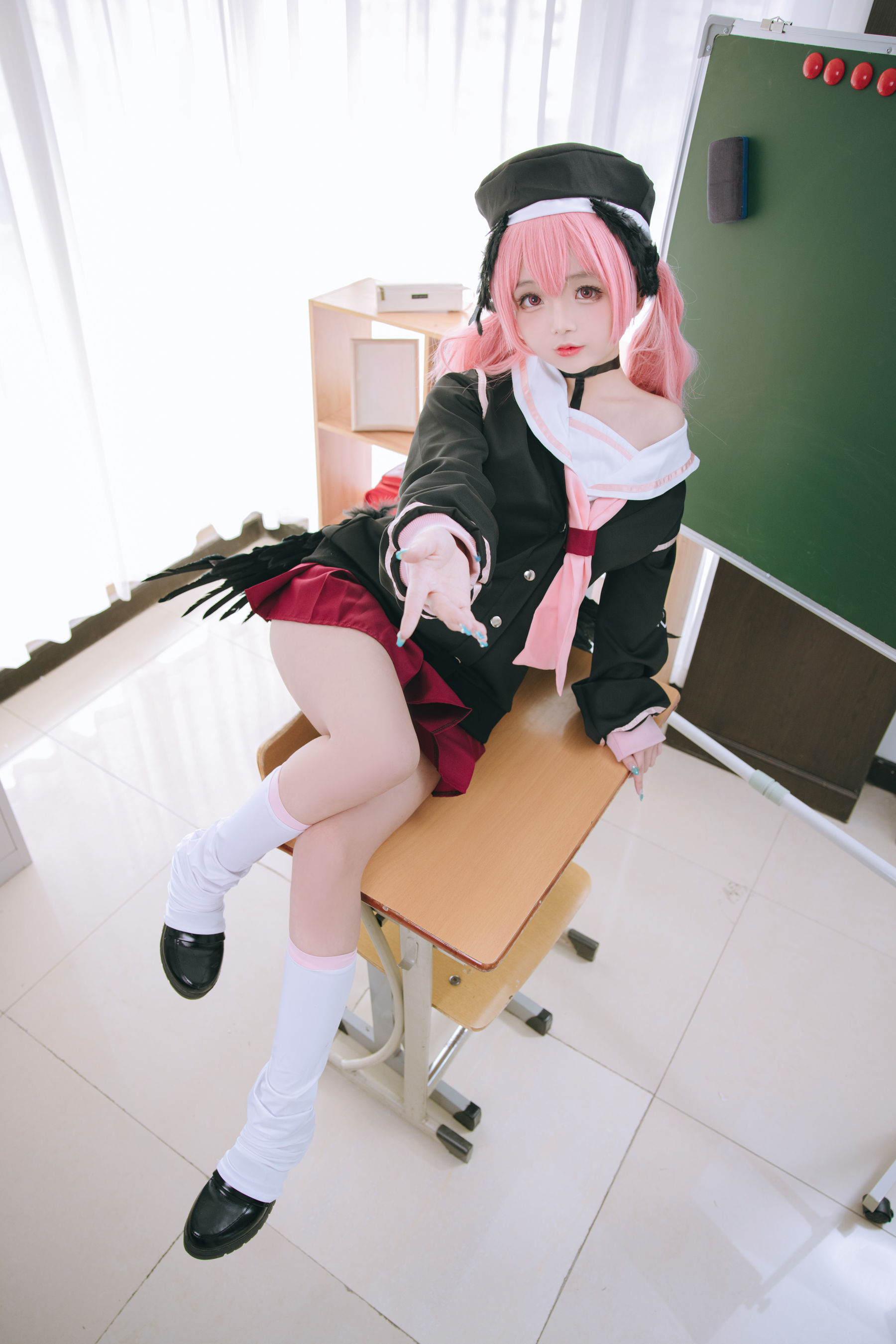 Cosplay日奈娇 – 下江小春 [147P] - 秀人网免费无水印在线套图写真